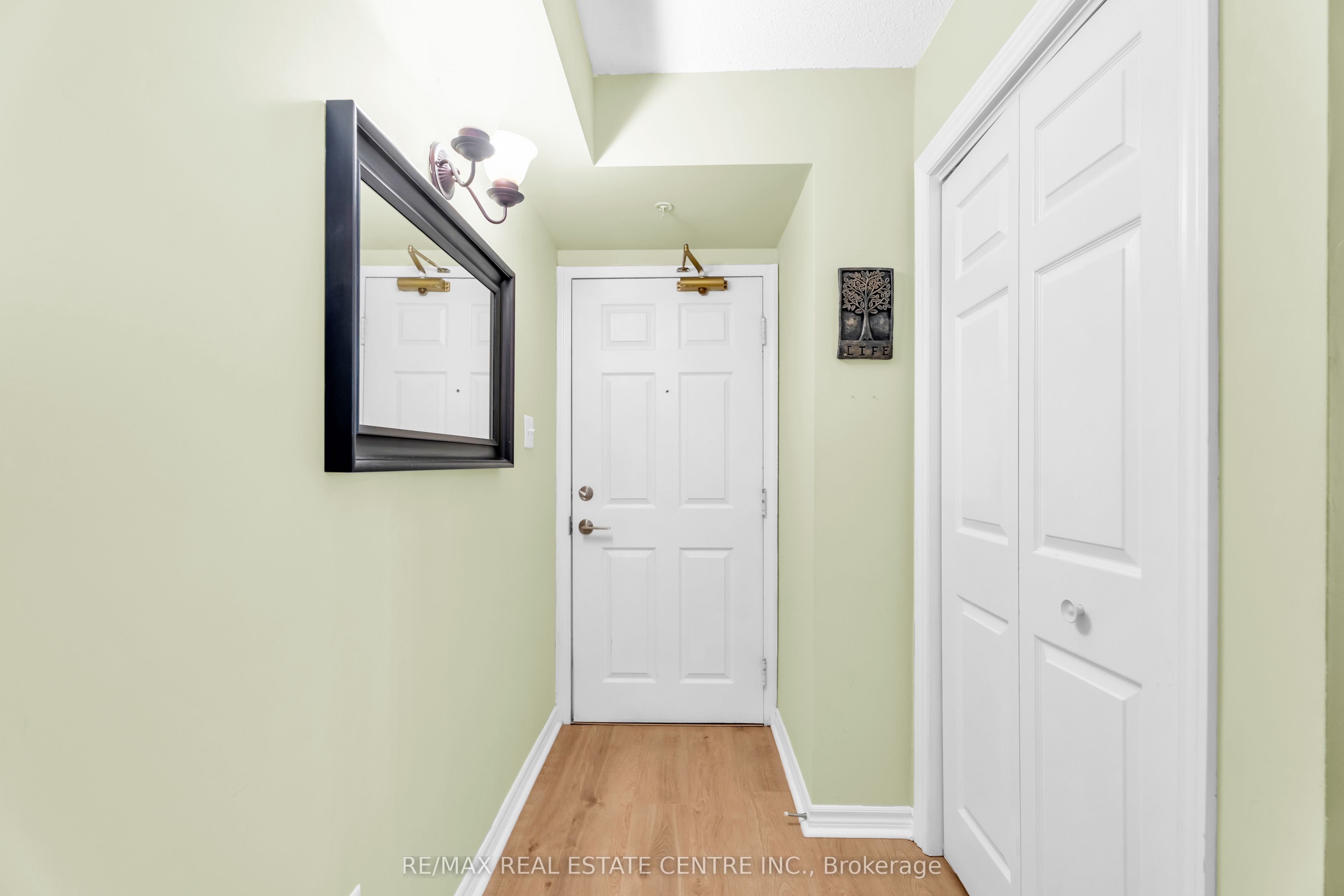 1479 Maple Avenue 102, Milton, ON L9T 0B5 photo 5