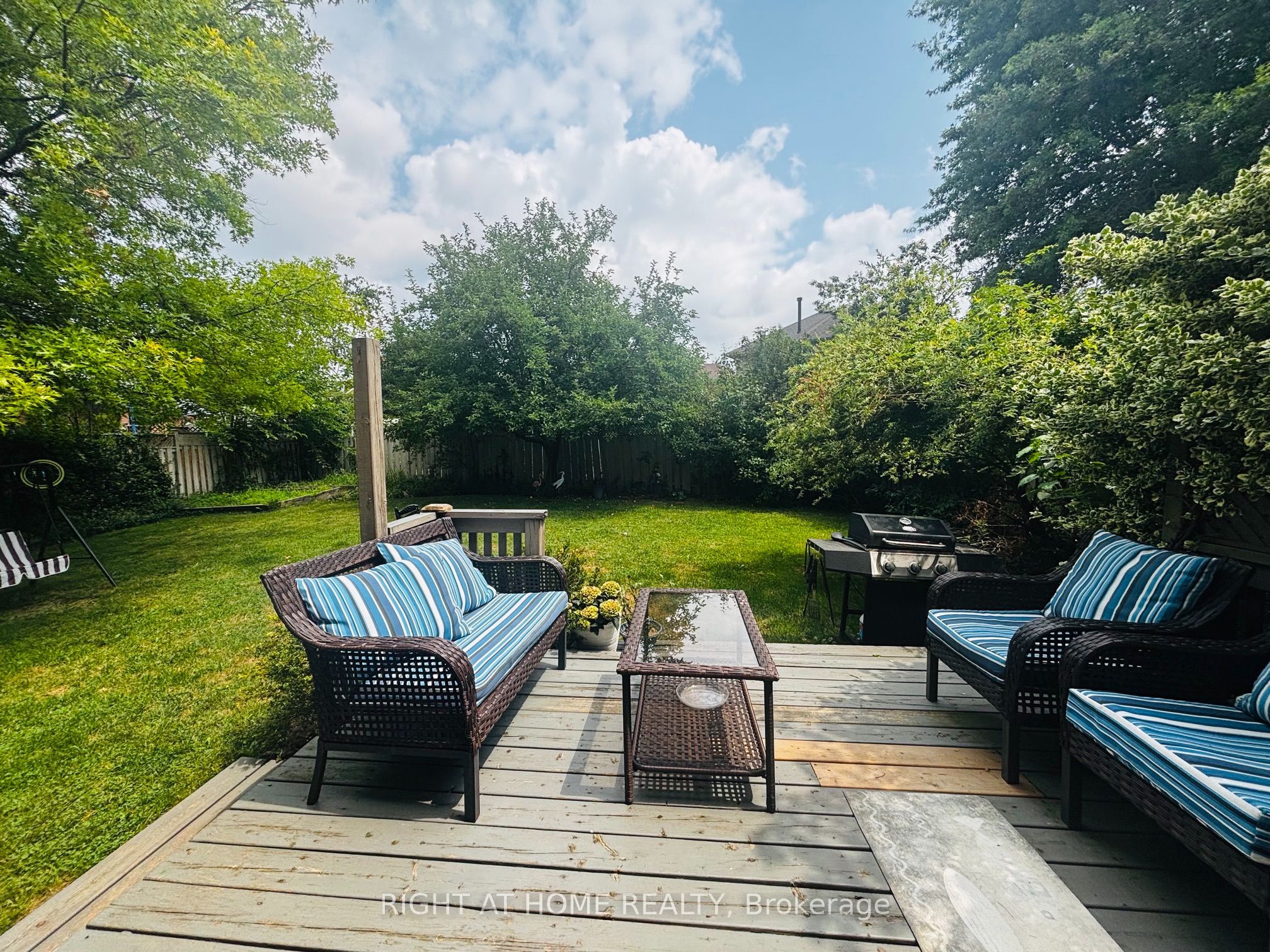 96 Howell Road, Oakville, ON L6H 5Z4 photo 3