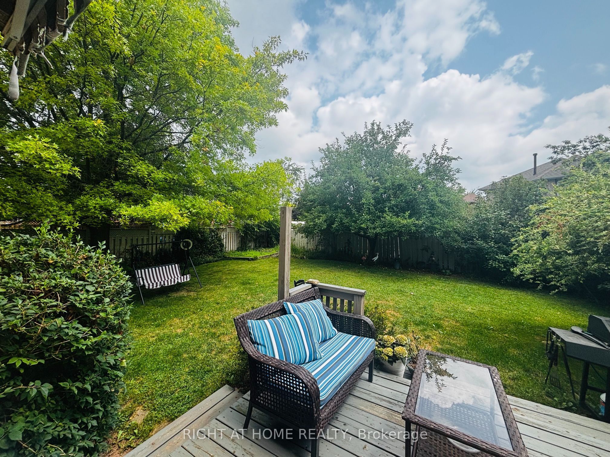 96 Howell Road, Oakville, ON L6H 5Z4 photo 4