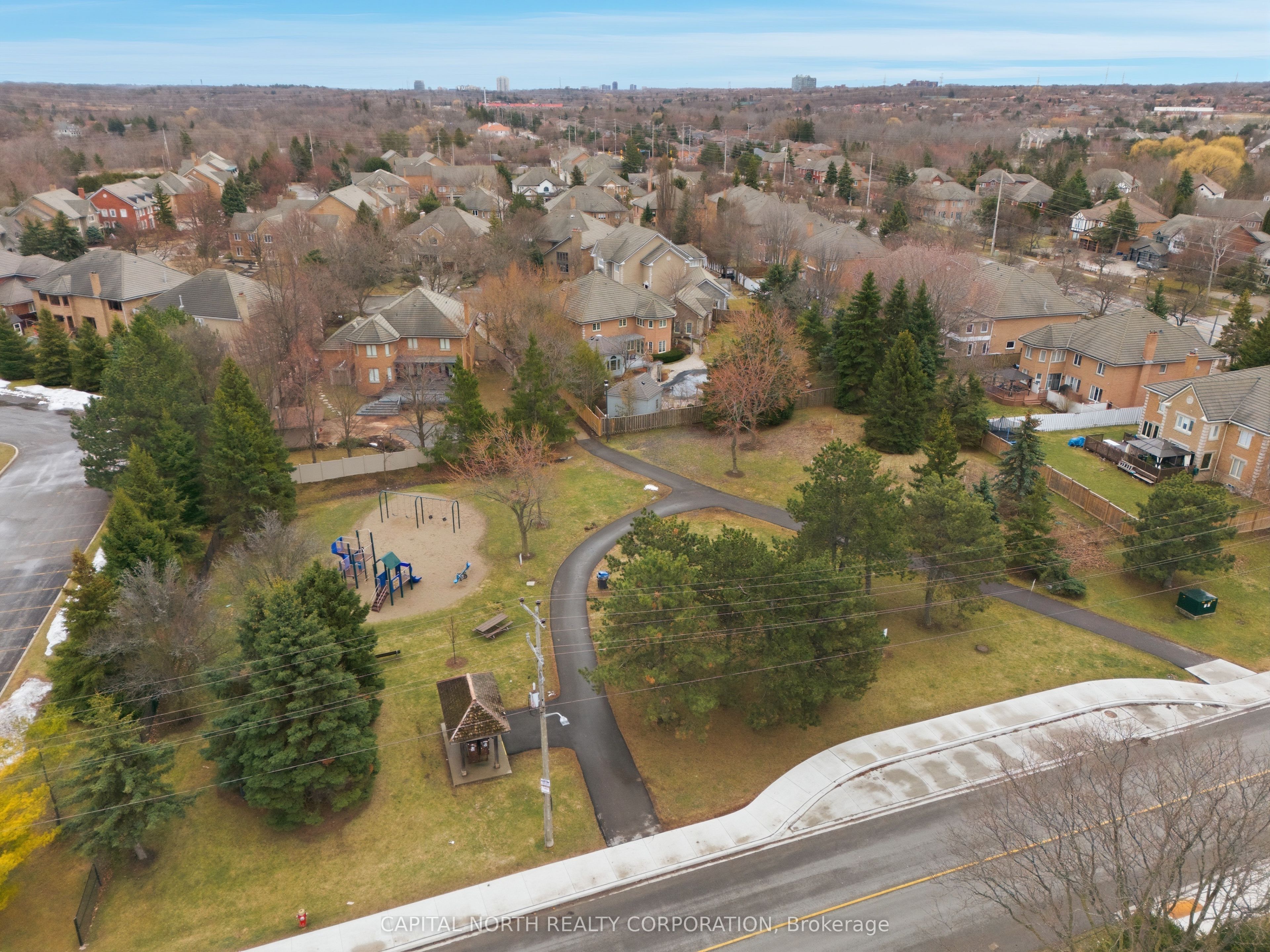 1980 Barber House Lane, Mississauga, ON L5M 2G9 photo 4