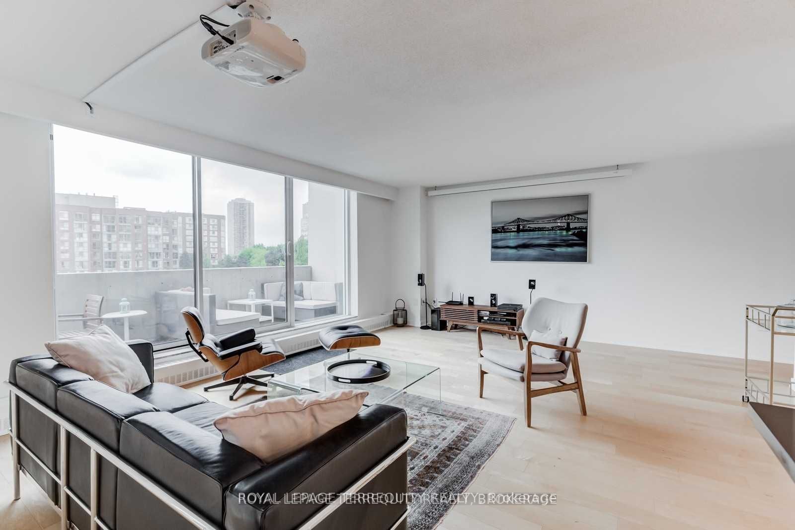 60 Southport Street 214, Toronto, ON M6S 3N4 photo 3