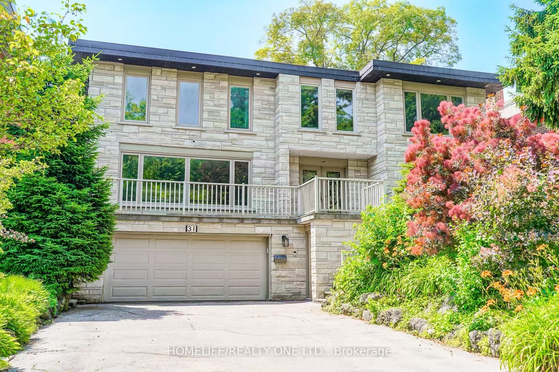 31 Bearwood Drive, Toronto, ON M9A 4G5 photo 3