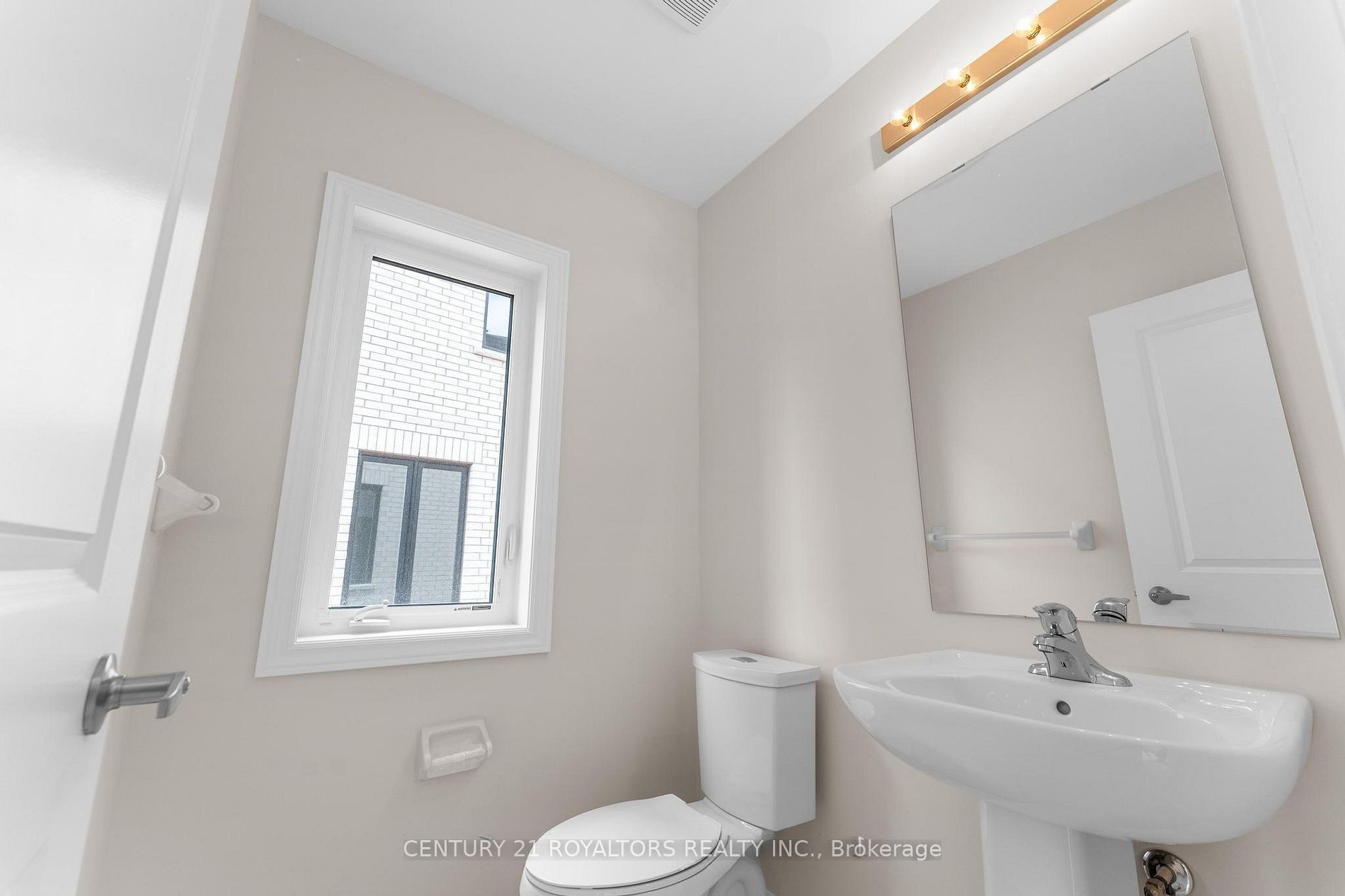 873 Logan Drive, Milton, ON L9E 2C3 photo 3