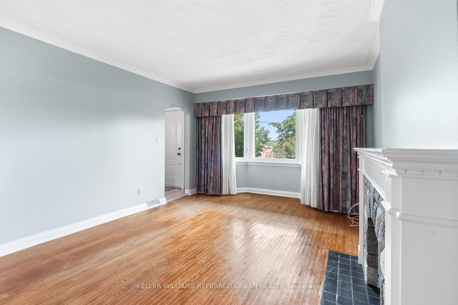 114 Gracefield Avenue, Toronto, ON M6L 1L1 photo 4
