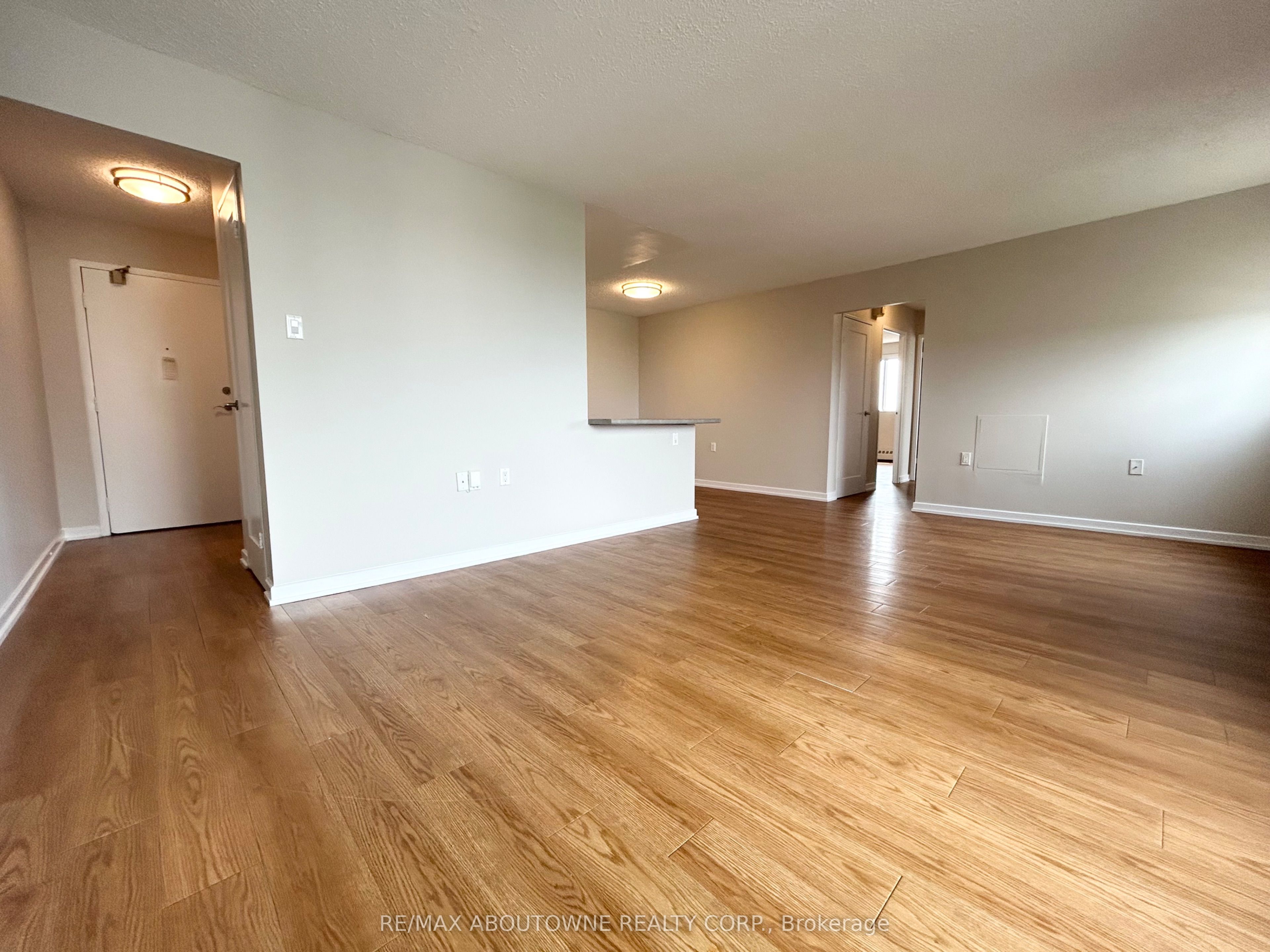 82 Millside Drive 1003, Milton, ON L9T 4A1 photo 4