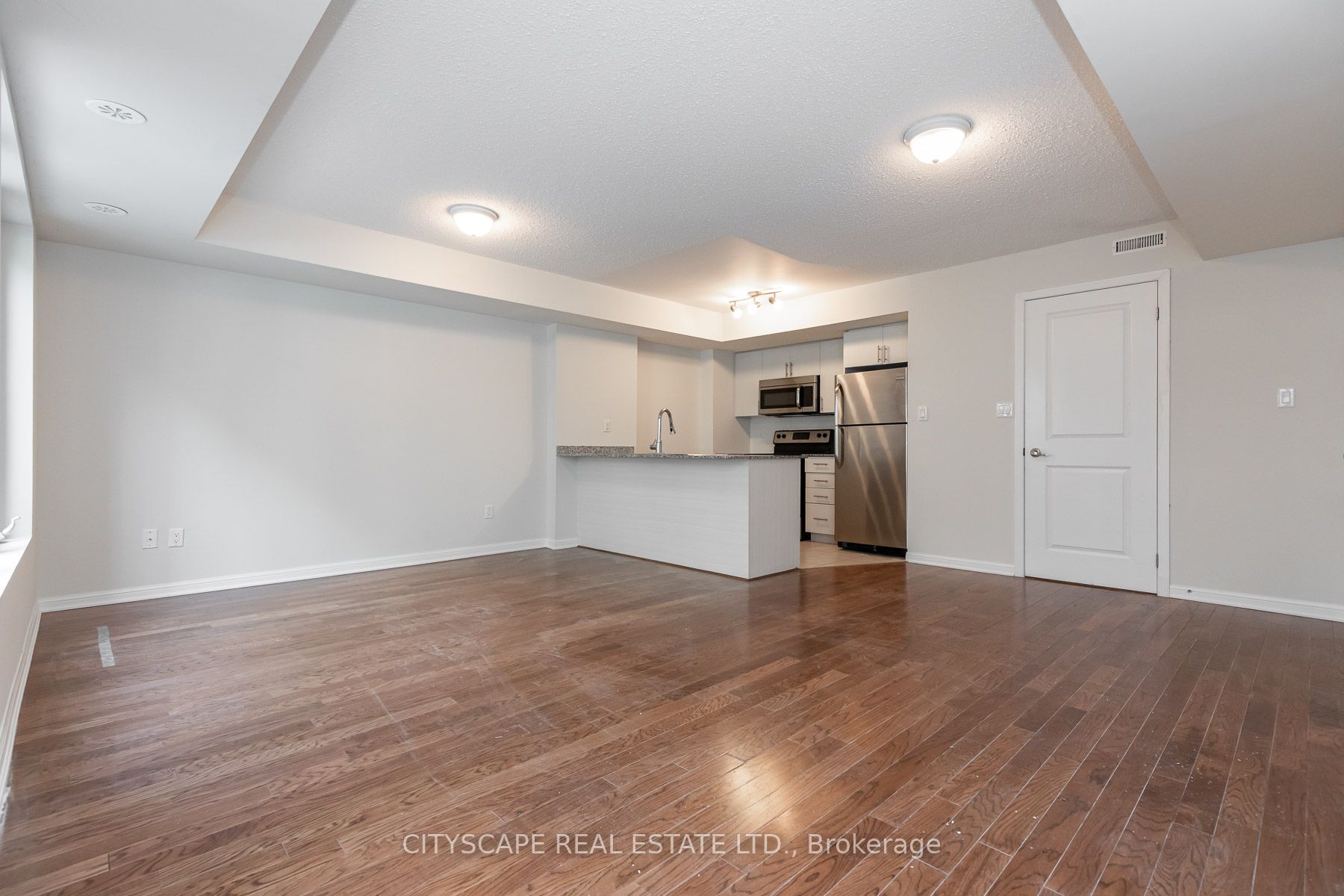 9 Foundry Avenue 115, Toronto, ON M6H 0B7 photo 2