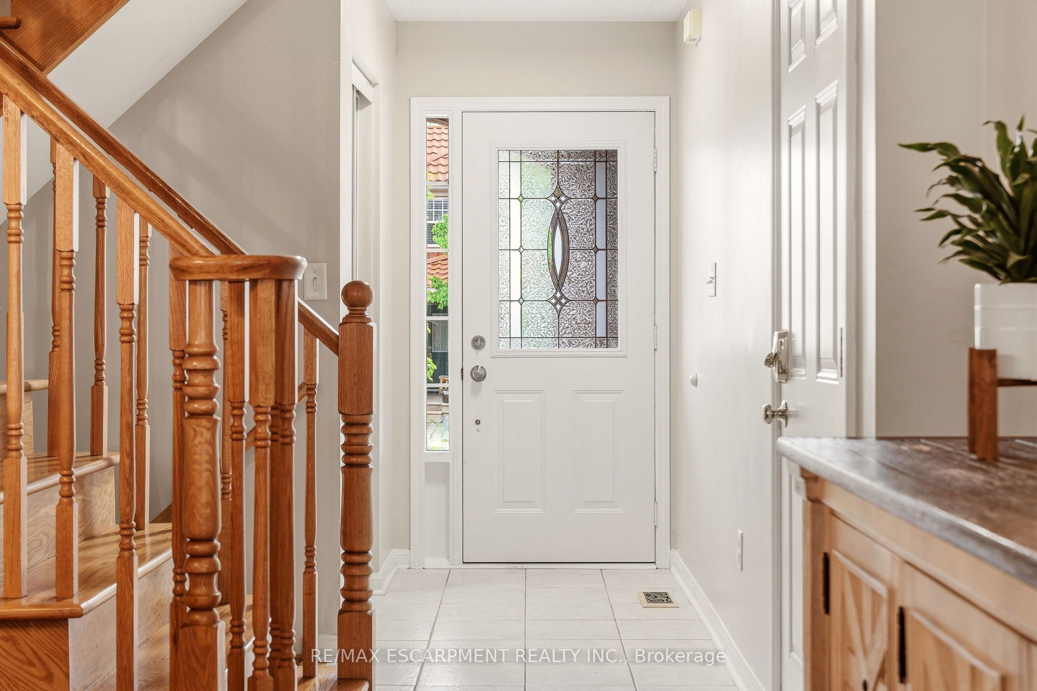 2463 Carberry Way, Oakville, ON L6M 4S5 photo 2