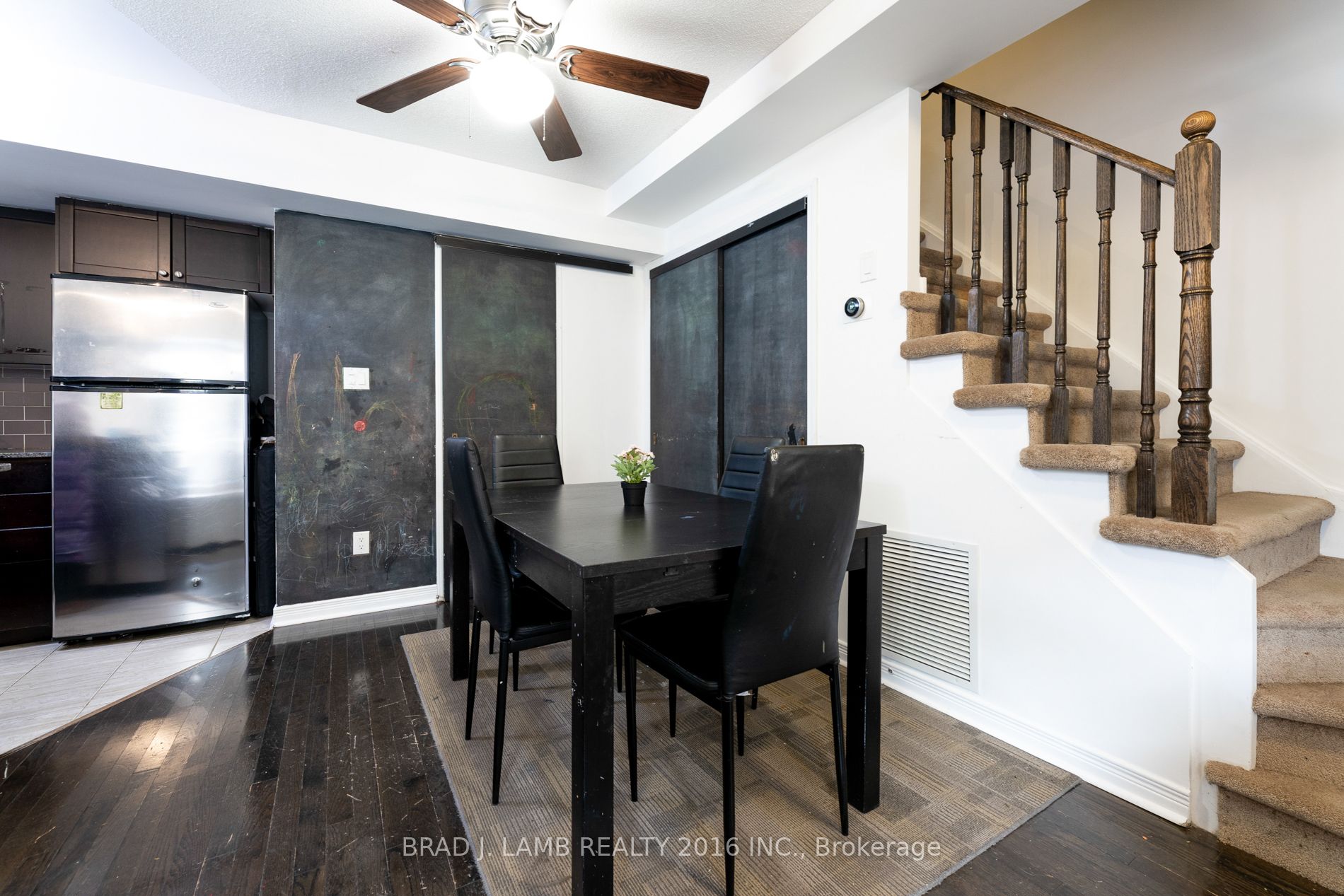 25 Turntable Crescent TH# 137, Toronto, ON M6H 4K8 photo 5