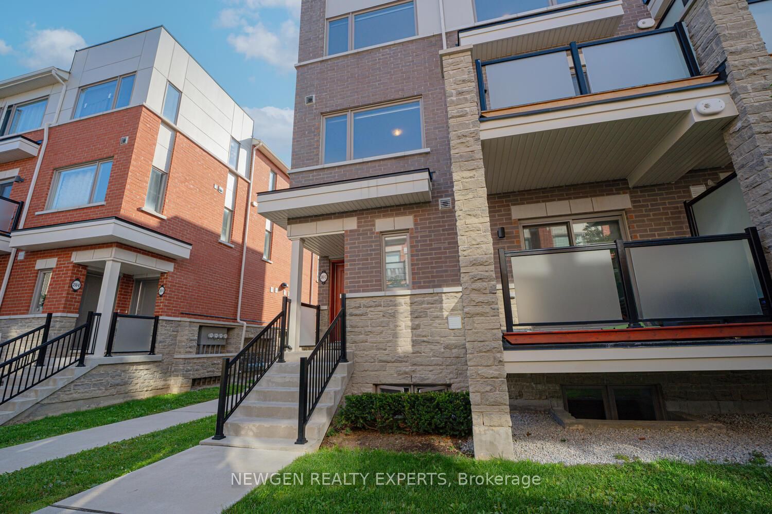 240 Lagerfeld Drive 13, Brampton, ON L7A 5G9 photo 3