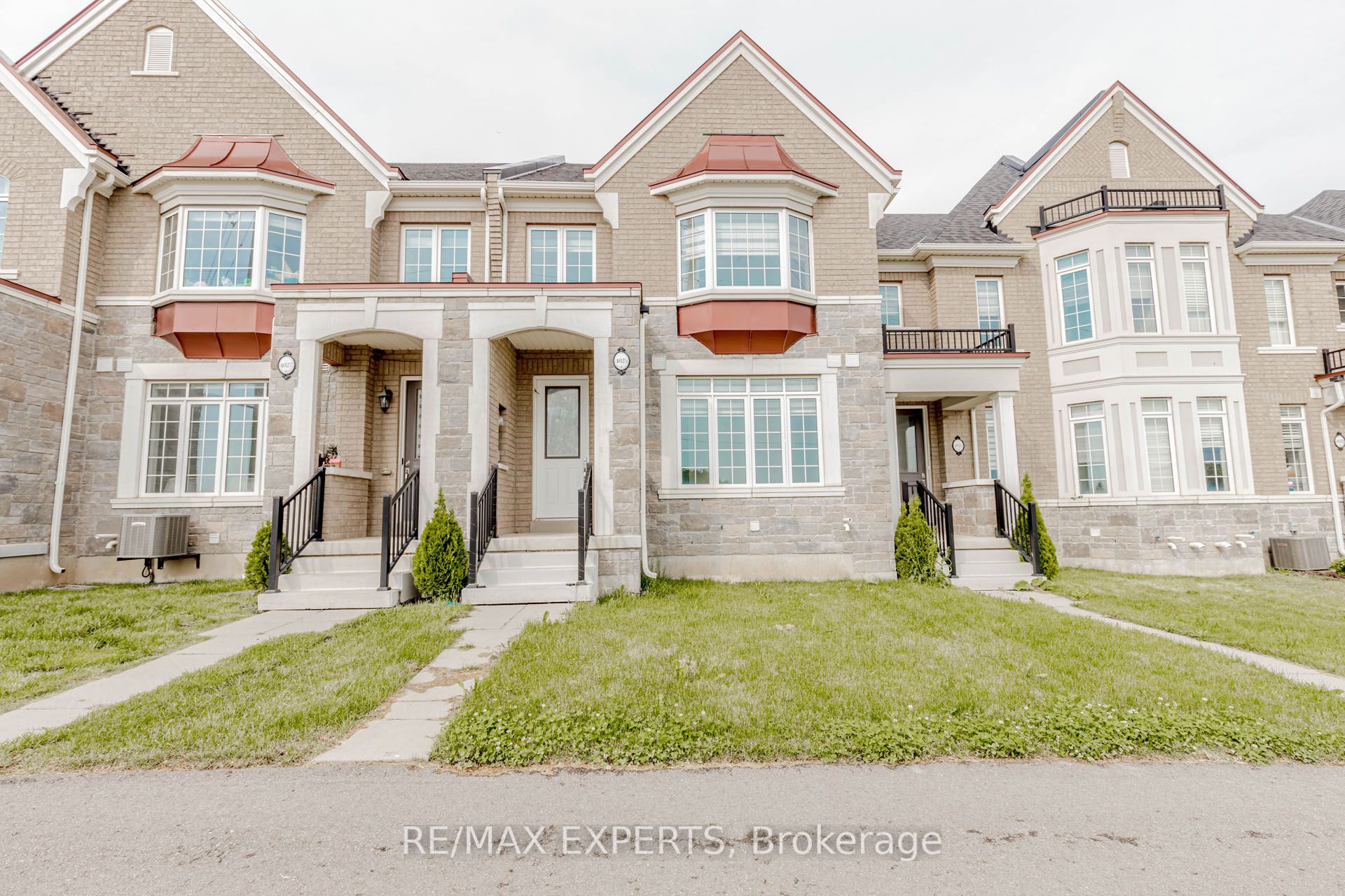 4025 Sixth Line, Oakville, ON L6H 3P8