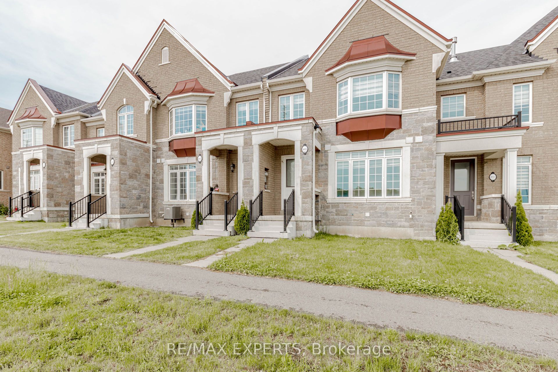 4025 Sixth Line, Oakville, ON L6H 3P8 photo 2