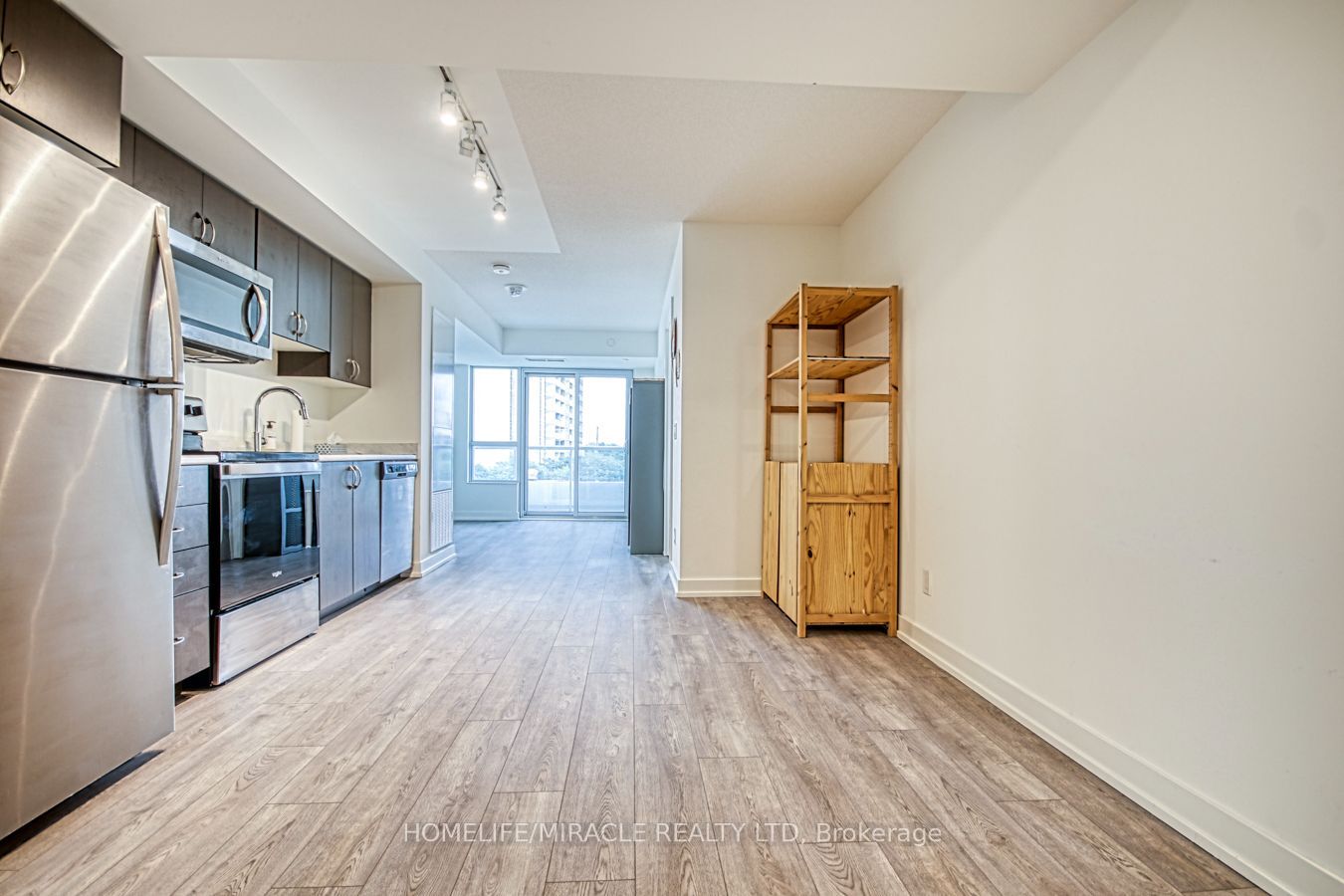 10 Wilby Crescent 402, Toronto, ON M9N 1E6