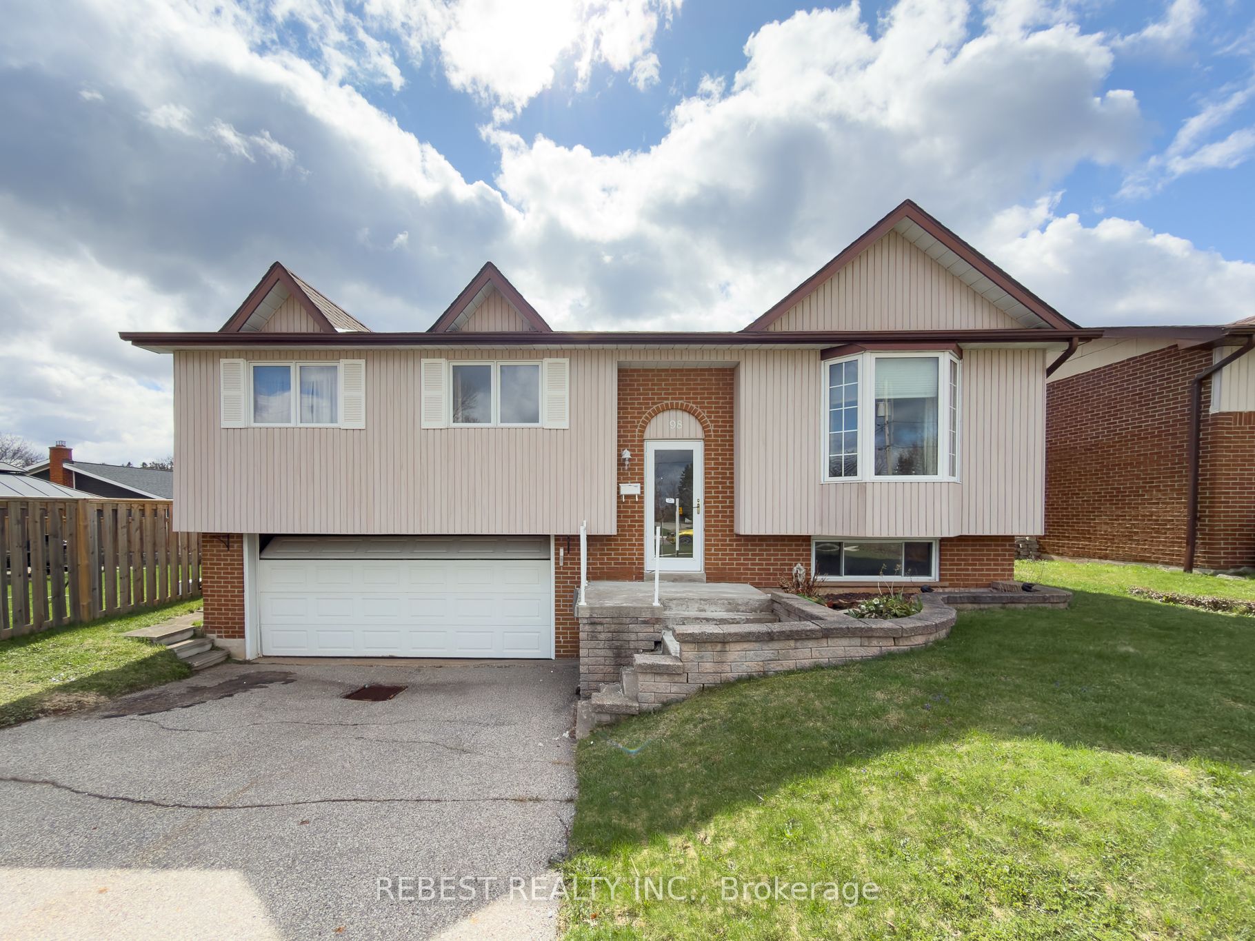 98 Cobblehill Road, Halton Hills, ON L7J 1P3