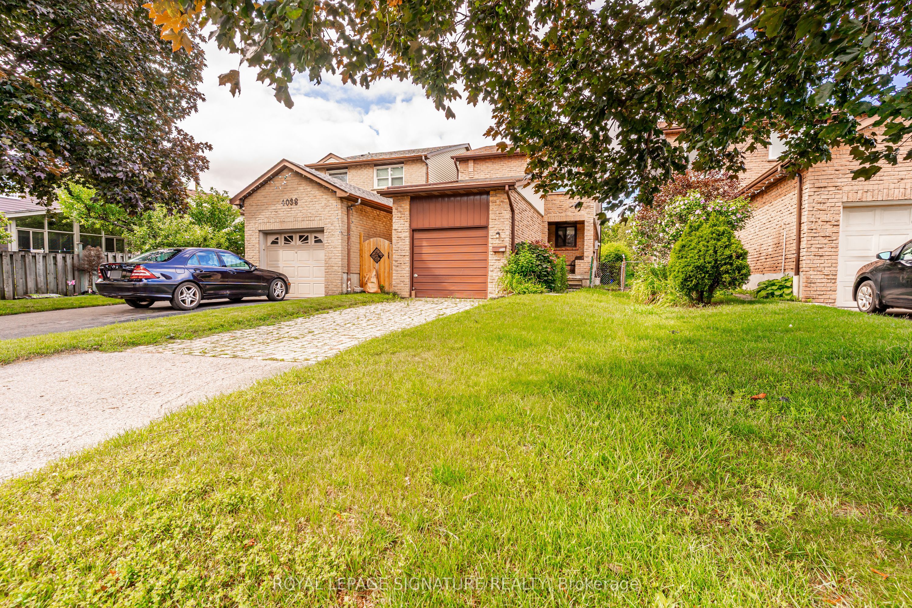 4040 Silverhaze Road, Mississauga, ON L4W 3K1 photo 3