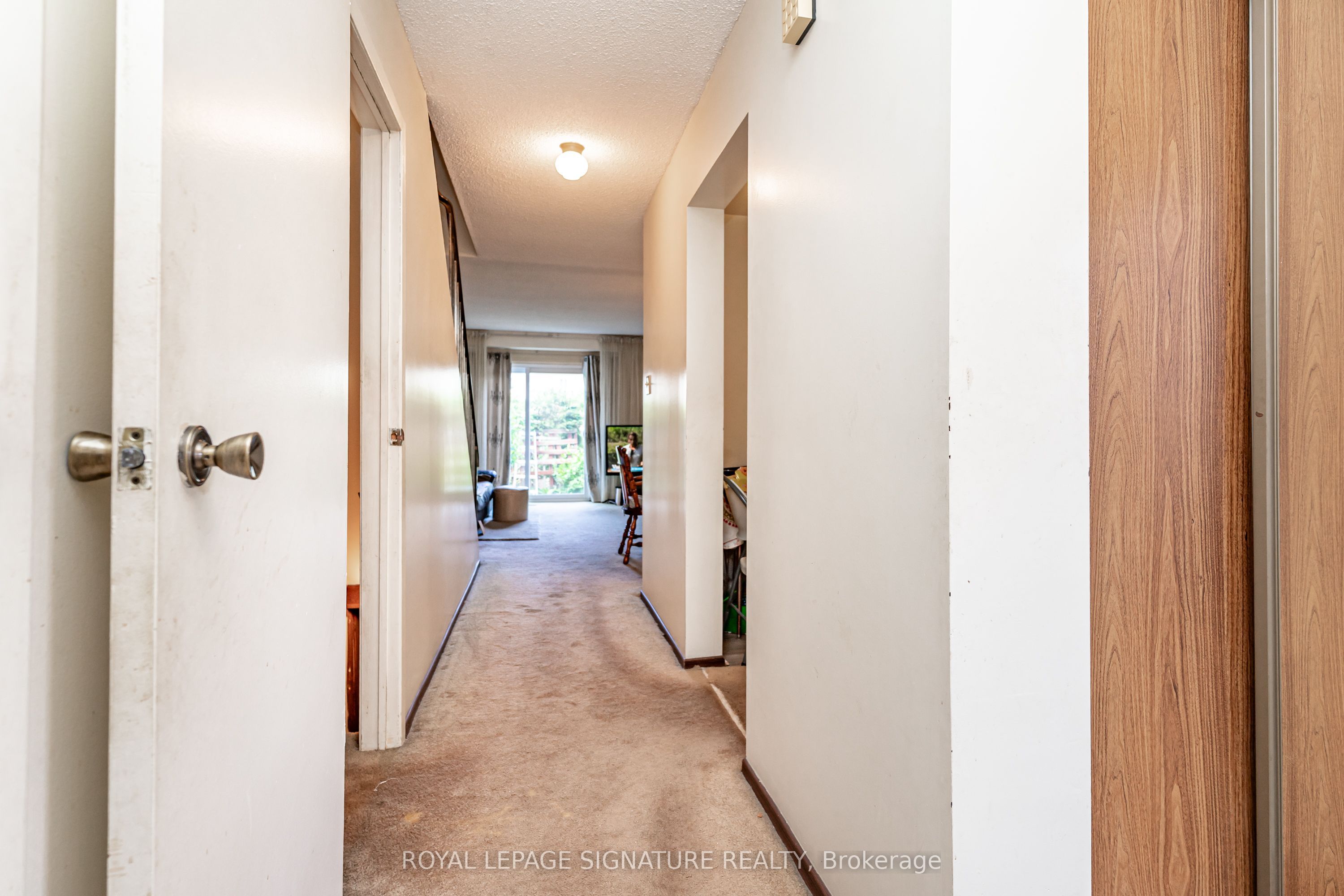 4040 Silverhaze Road, Mississauga, ON L4W 3K1 photo 5