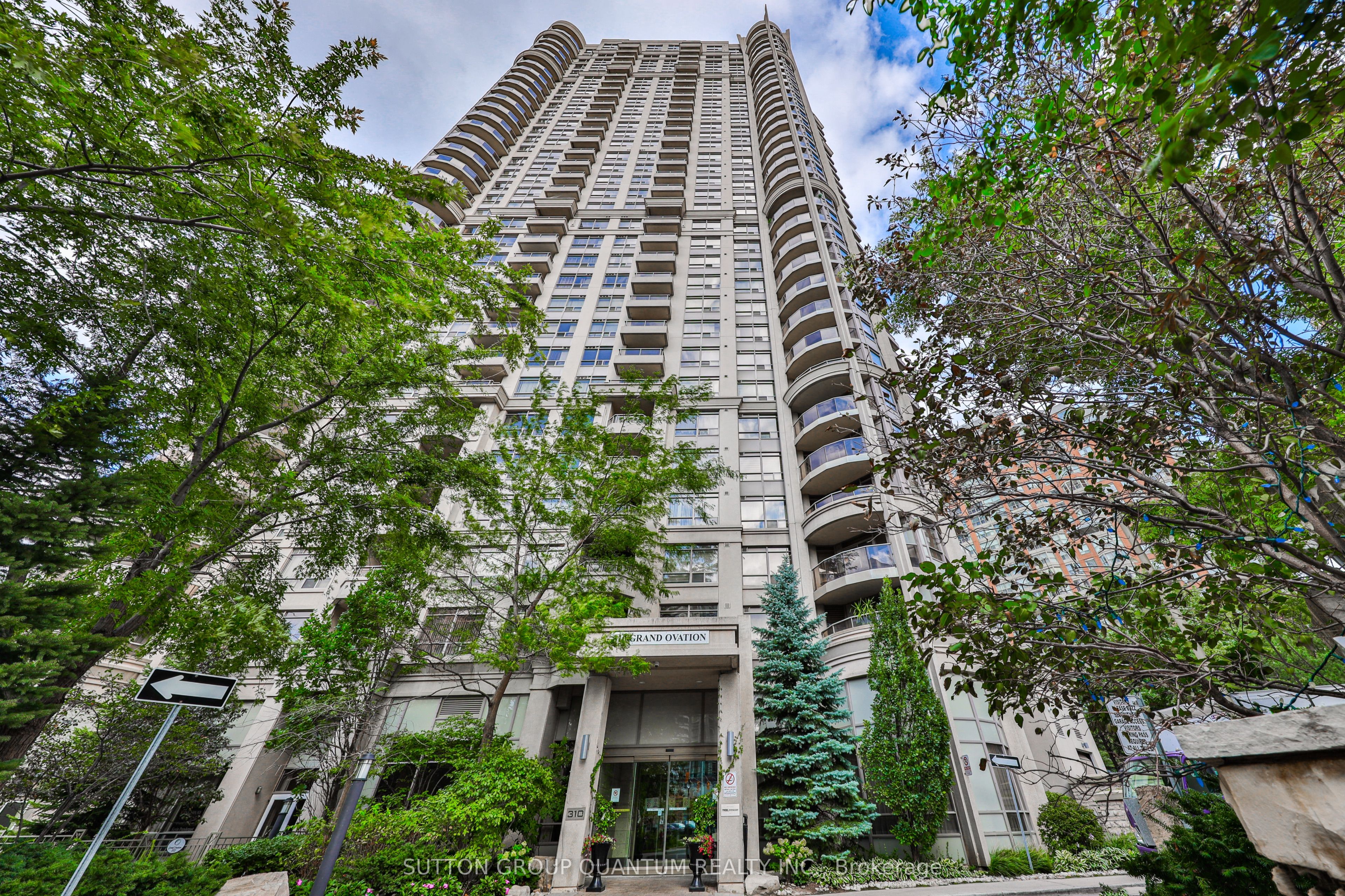 310 Burnhamthorpe Road W 1602, Mississauga, ON L5B 4P9 photo 3