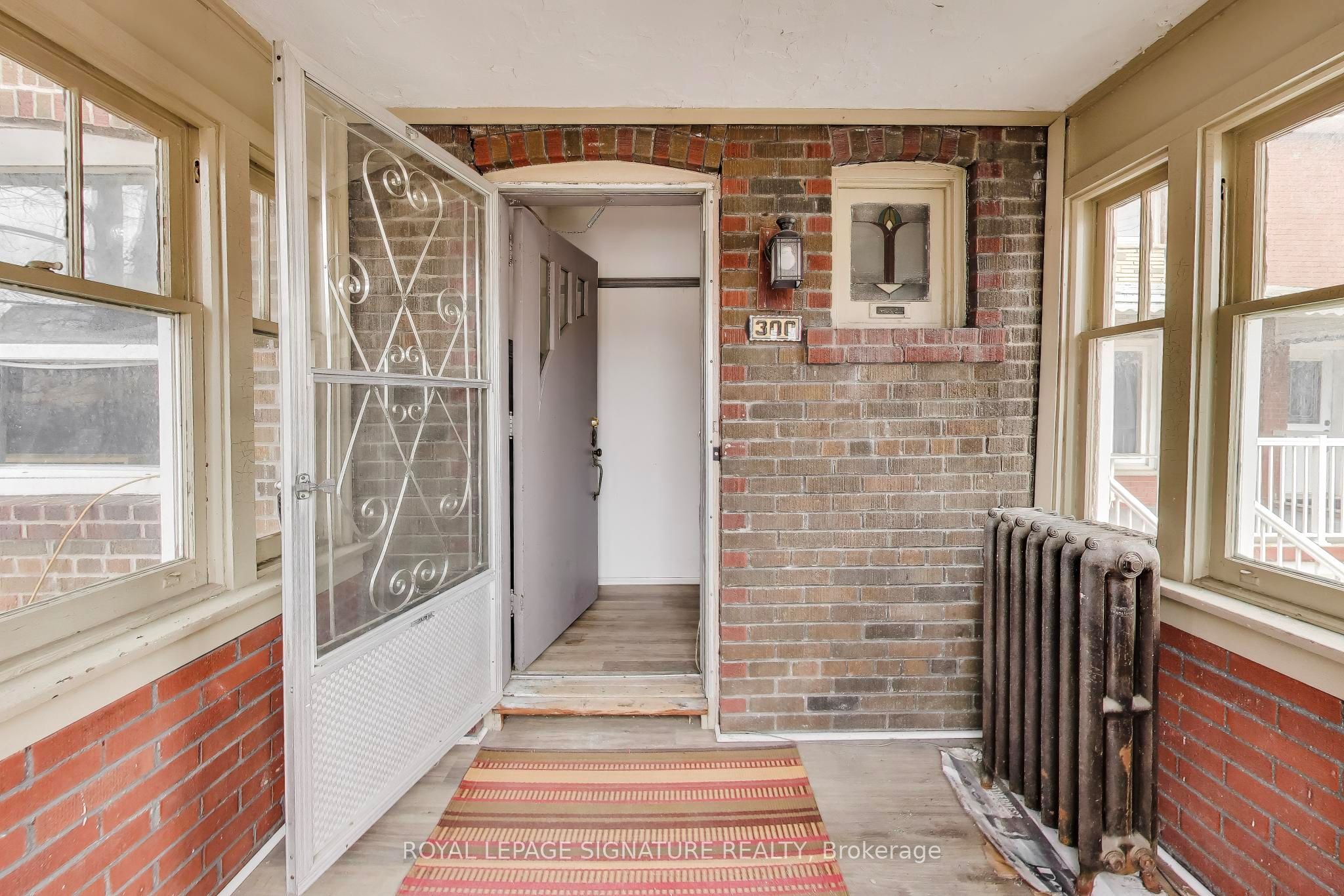 300 Concord Avenue, Toronto, ON M6H 2P6 photo 2