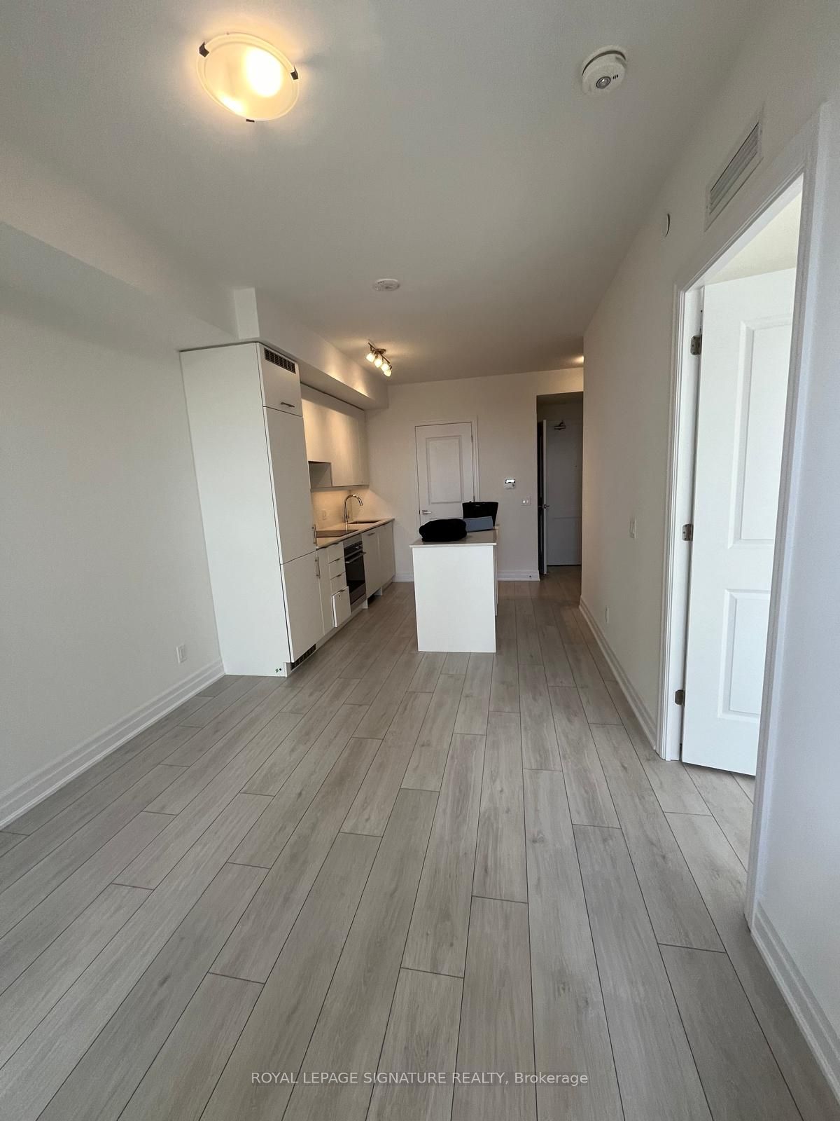 30 Elm Drive 1007, Mississauga, ON L5B 0N6 photo 2