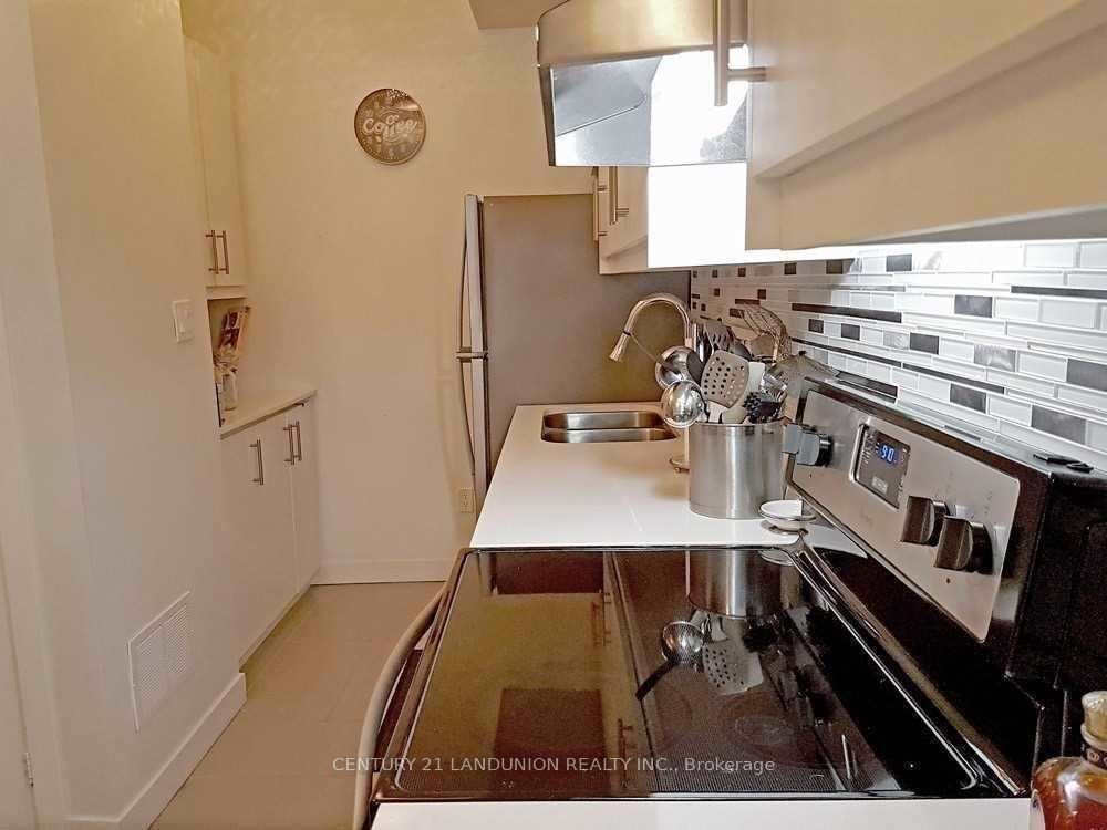 2063 Weston Road 14, Toronto, ON M9N 1X7 photo 5