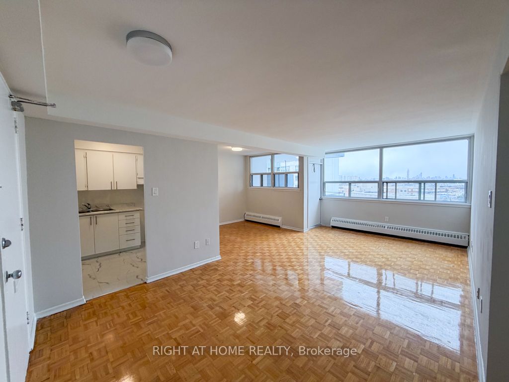 1440 Lawrence Avenue W 1205, Toronto, ON M6L 1B2 photo 2