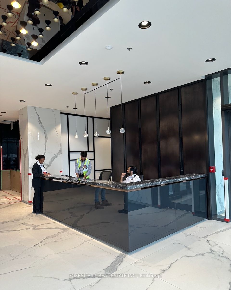 1285 Dupont Street 1505, Toronto, ON M6H 0E3 photo 3