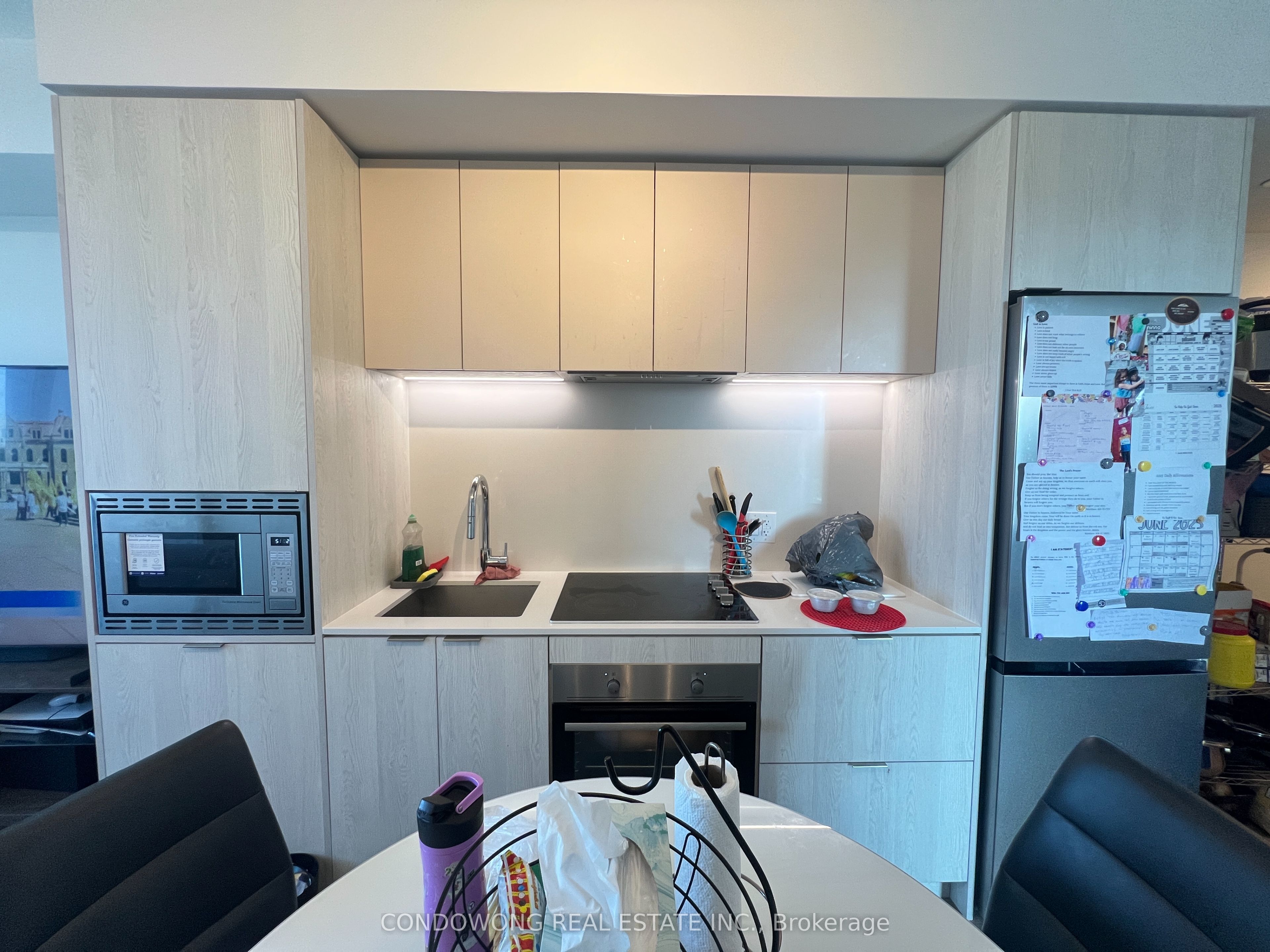 86 Dundas Street E 1404, Mississauga, ON L5A 0B1 photo 5