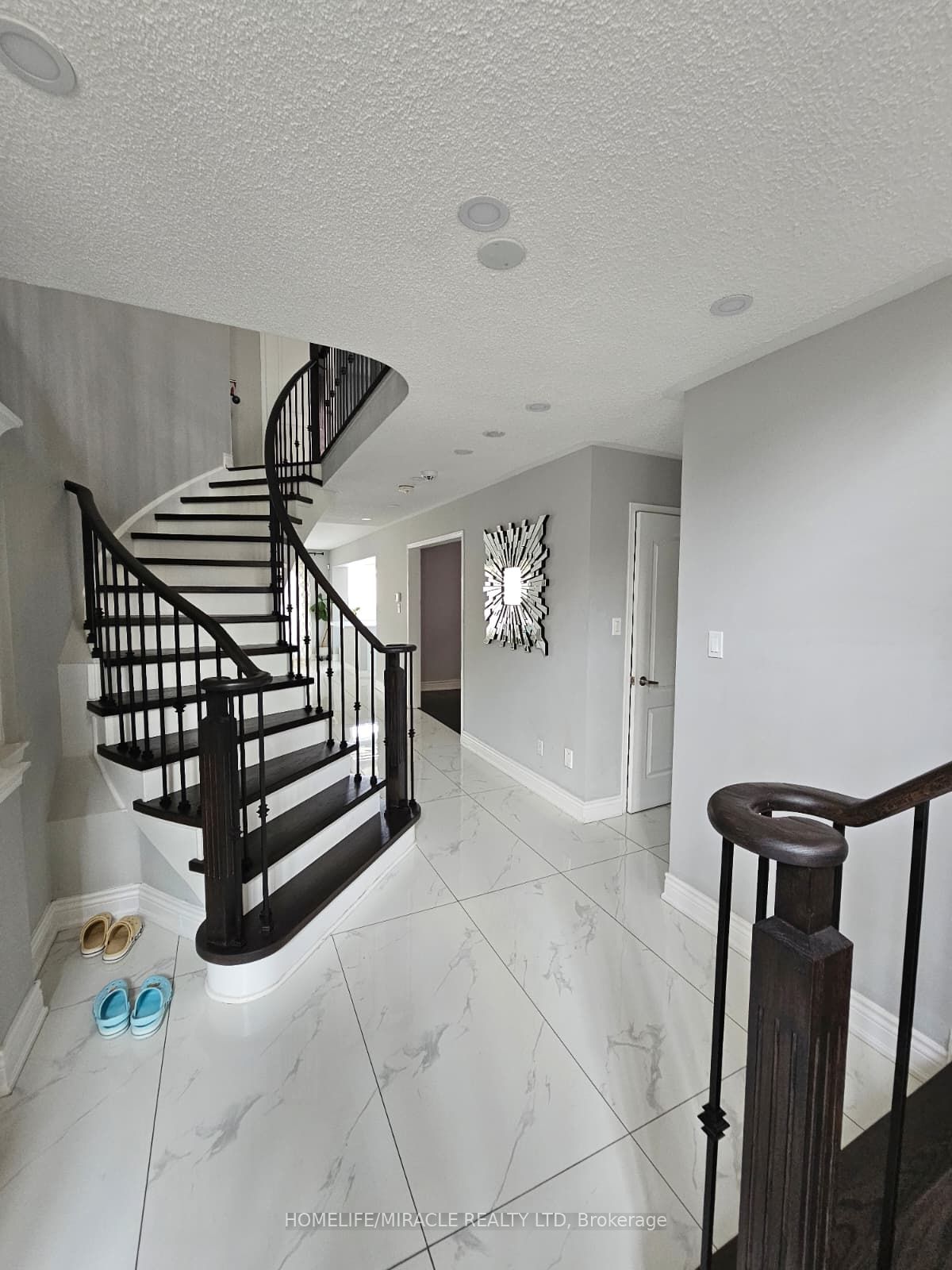 20 Summer Mist Court, Brampton, ON L6R 2Z1 photo 4