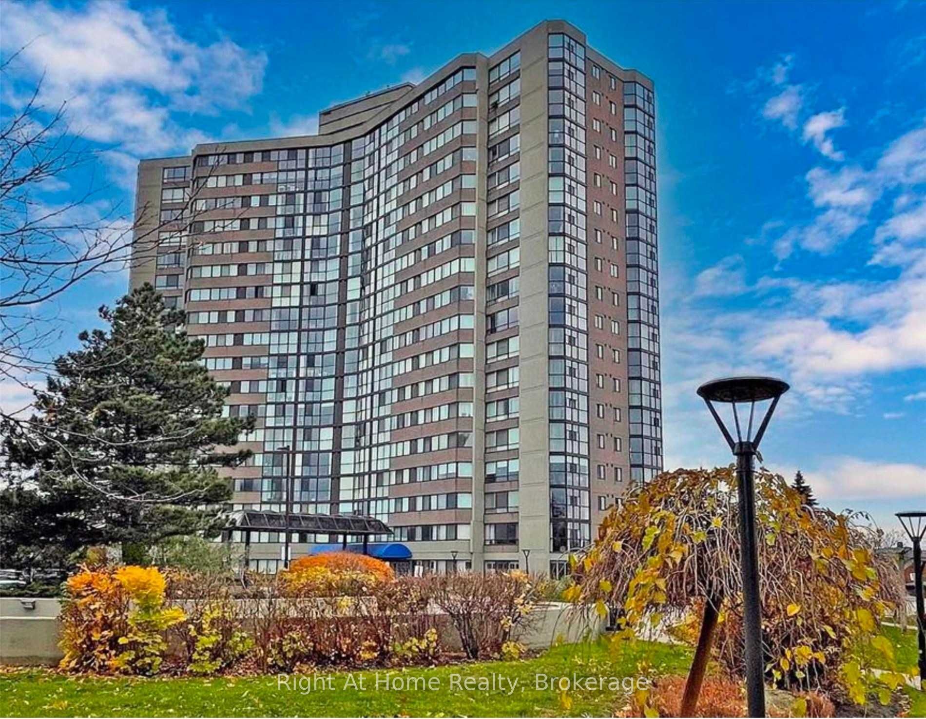 1360 Rathburn Road E 1509, Mississauga, ON L4W 4H4 photo 2