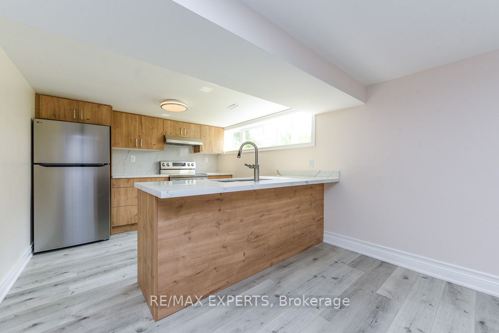 22 Rubydale Gardens, Toronto, ON M9L 1B9 photo 5