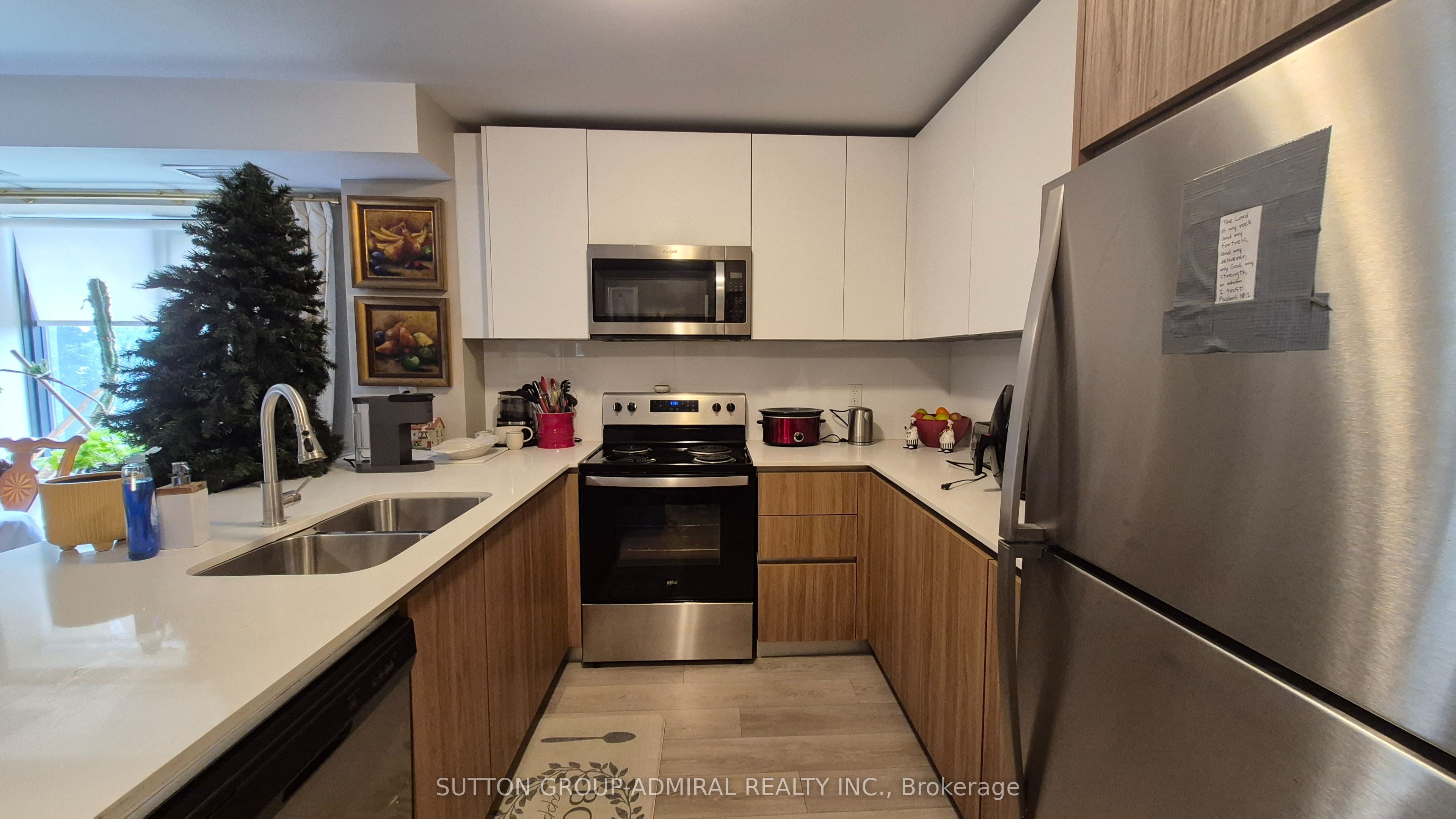 293 Viewmount Avenue 202, Toronto, ON M6B 3H8 photo 3