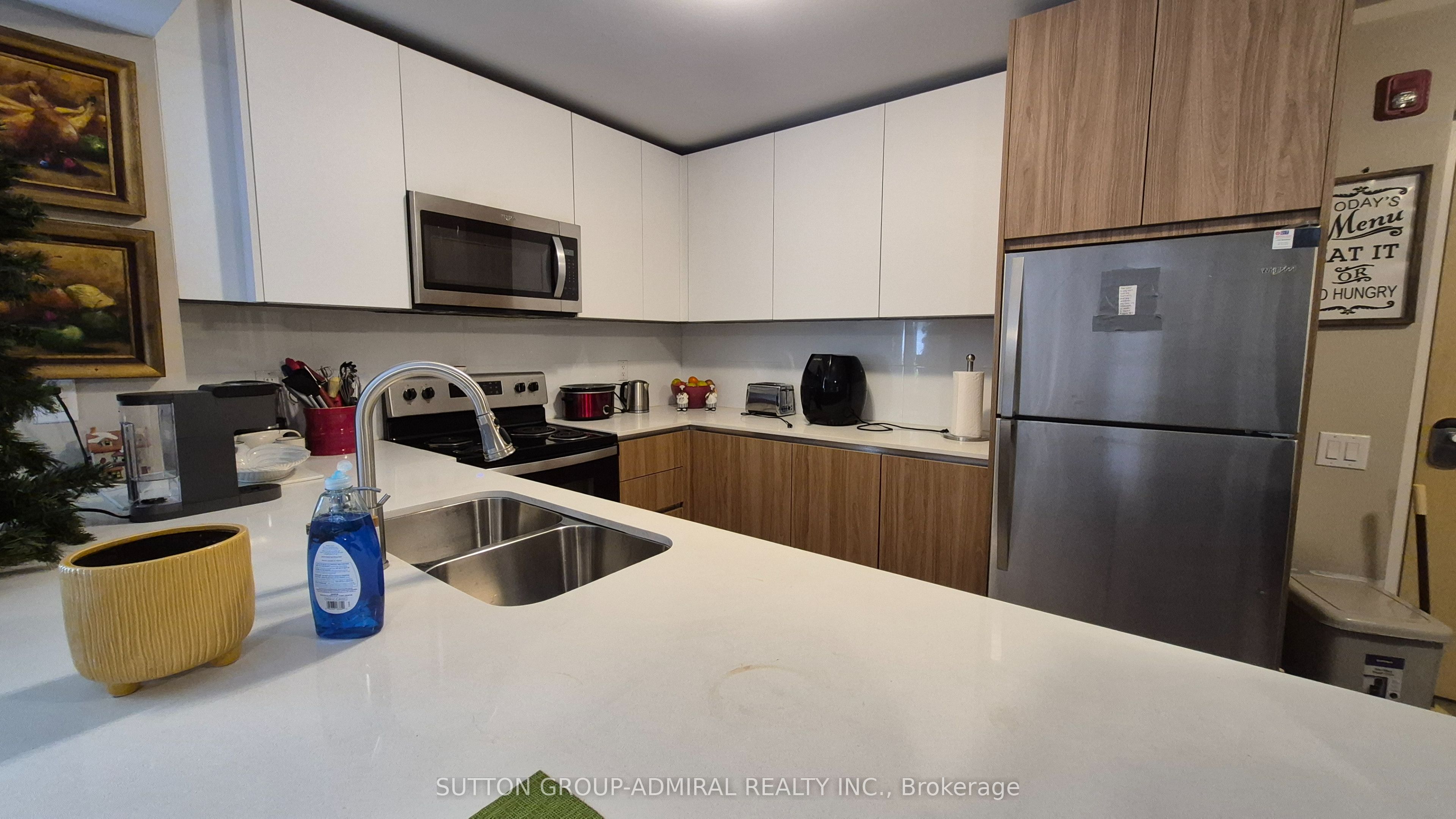 293 Viewmount Avenue 202, Toronto, ON M6B 3H8 photo 4