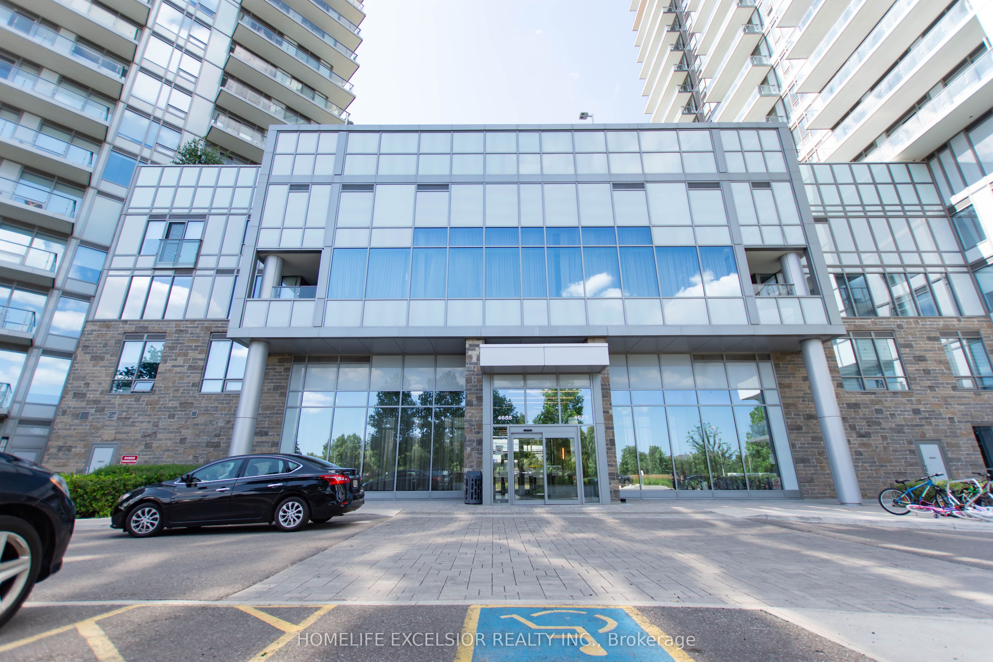 4675 Metcalfe Avenue 804, Mississauga, ON L5M 0Z8 photo 2