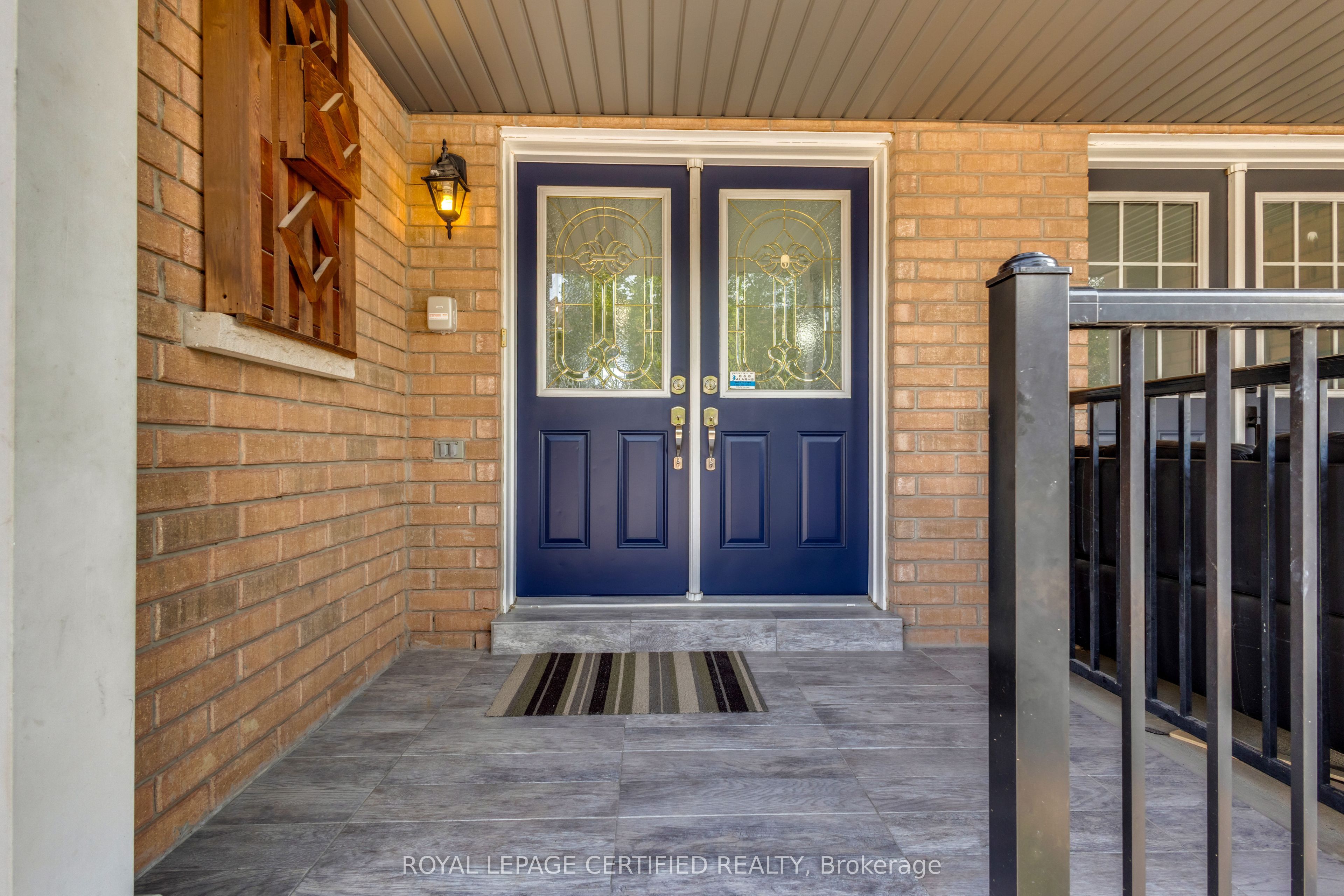 56 Pefferlaw Circle, Brampton, ON L6Y 0K1 photo 3