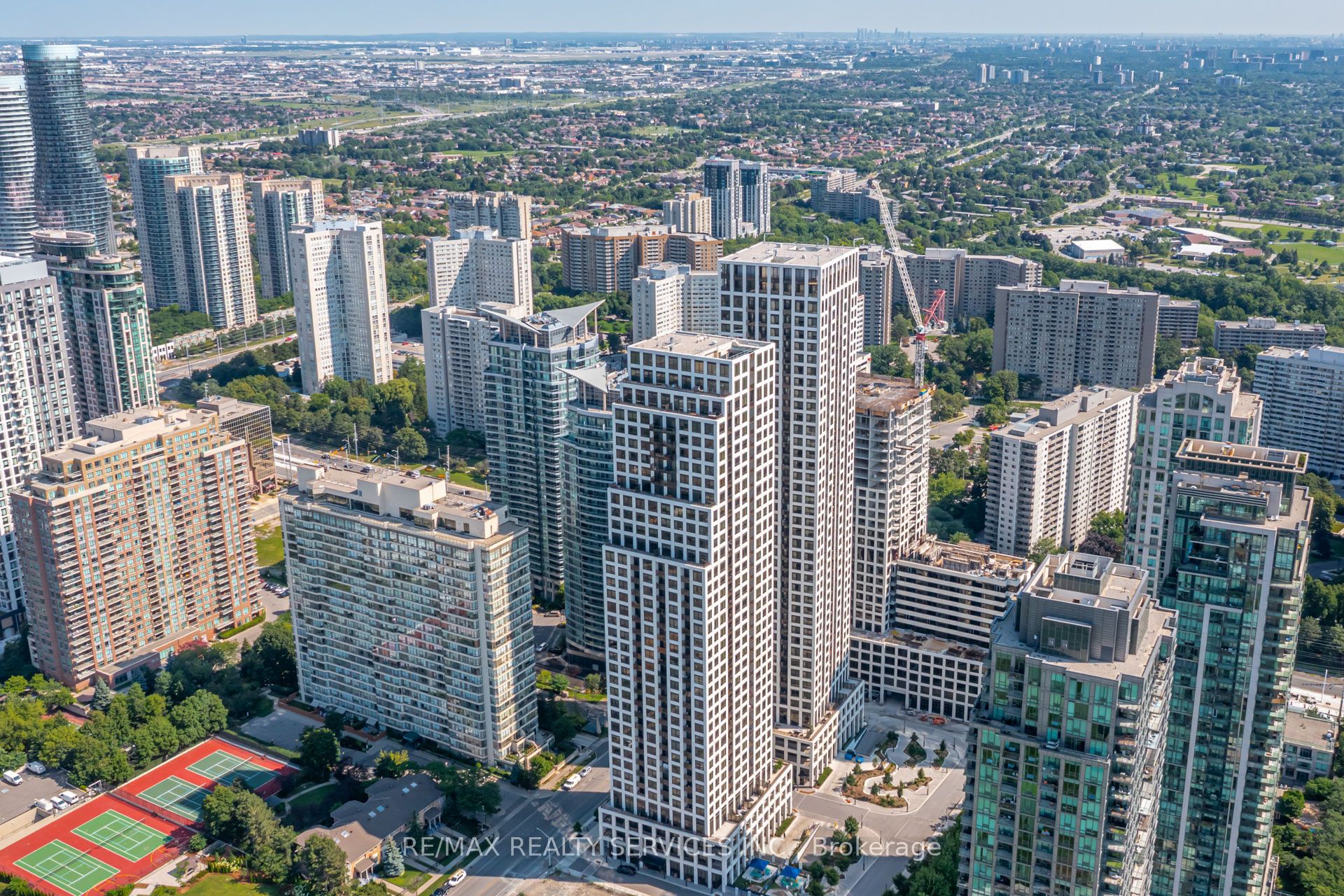 36 Elm Drive 2909, Mississauga, ON L5B 0N3 photo 2