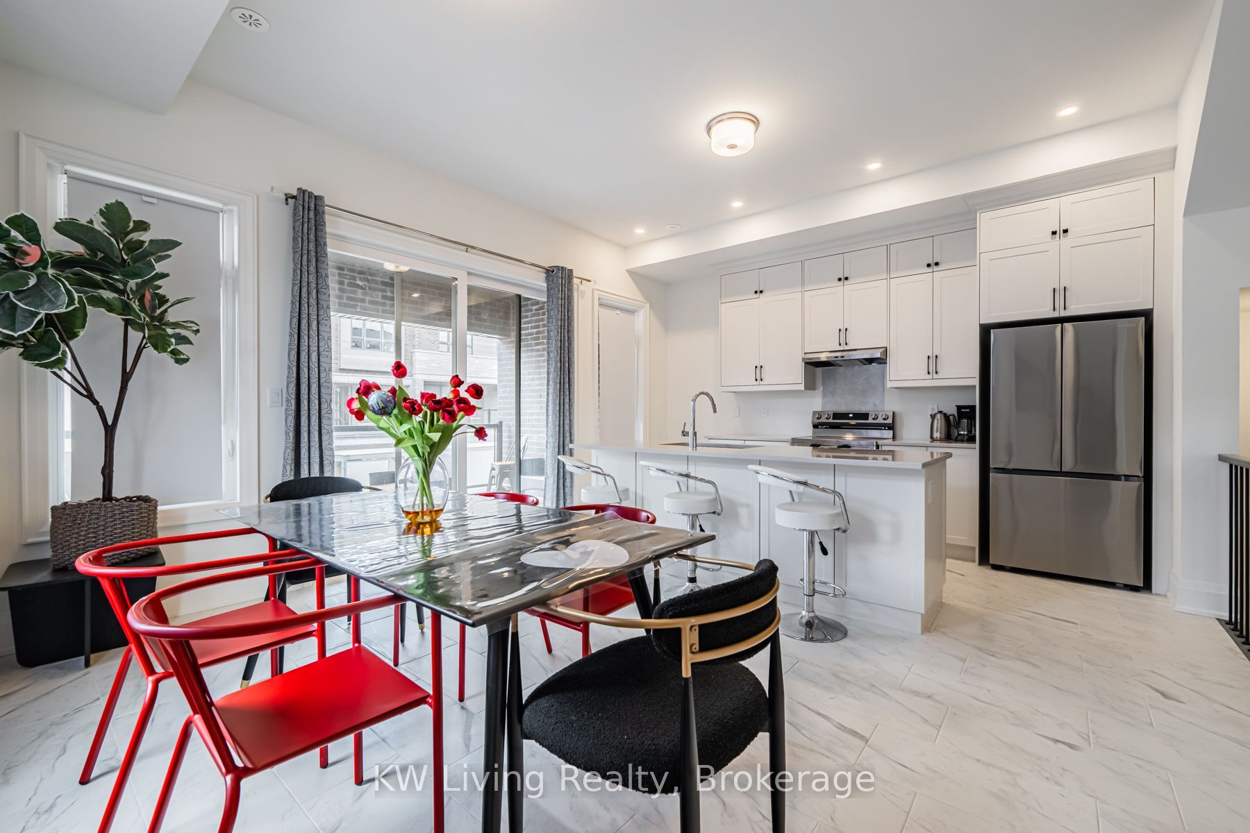 3296 Taha Gardens, Oakville, ON L6M 5S6 photo 3