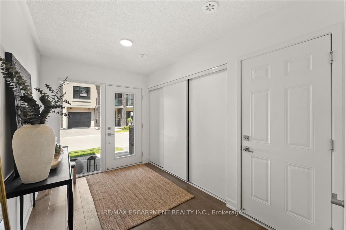 1121 Cooke Boulevard 37, Burlington, ON L7T 0C4 photo 5