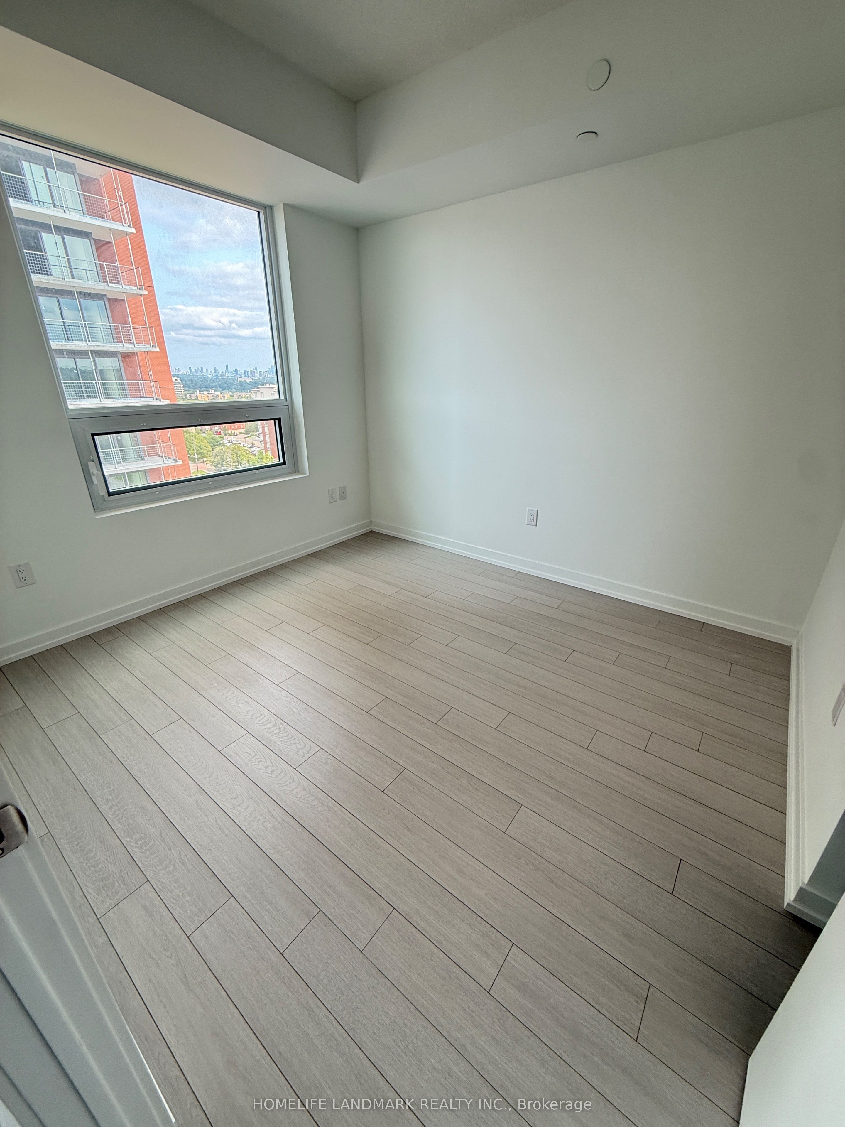 4010 Eglinton Avenue W 912, Toronto, ON M9A 0G5 photo 4