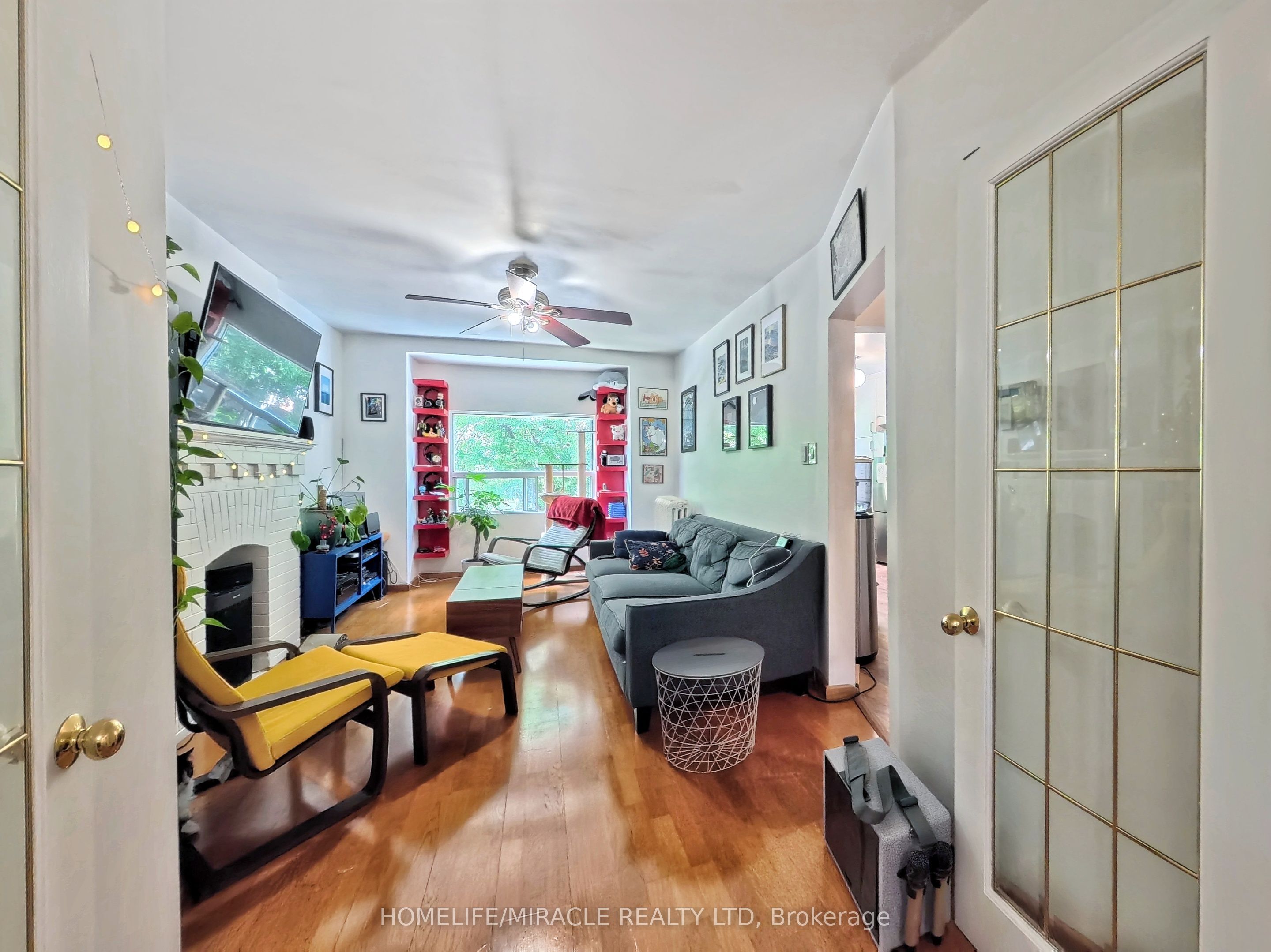 121 Medland Street, Toronto, ON M6P 2N4 photo 4