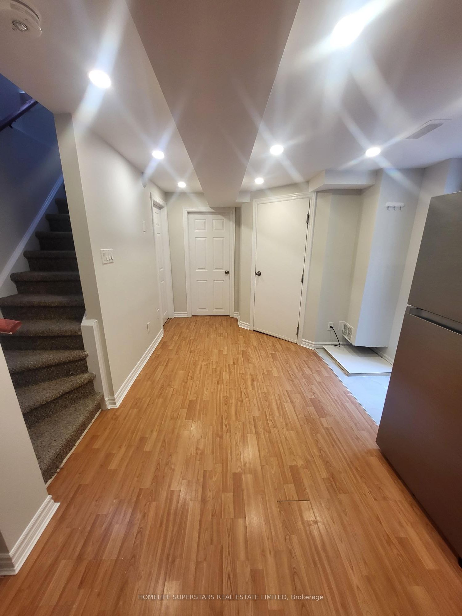 1585 Gowling Terrace, Milton, ON L9T 5J7 photo 3