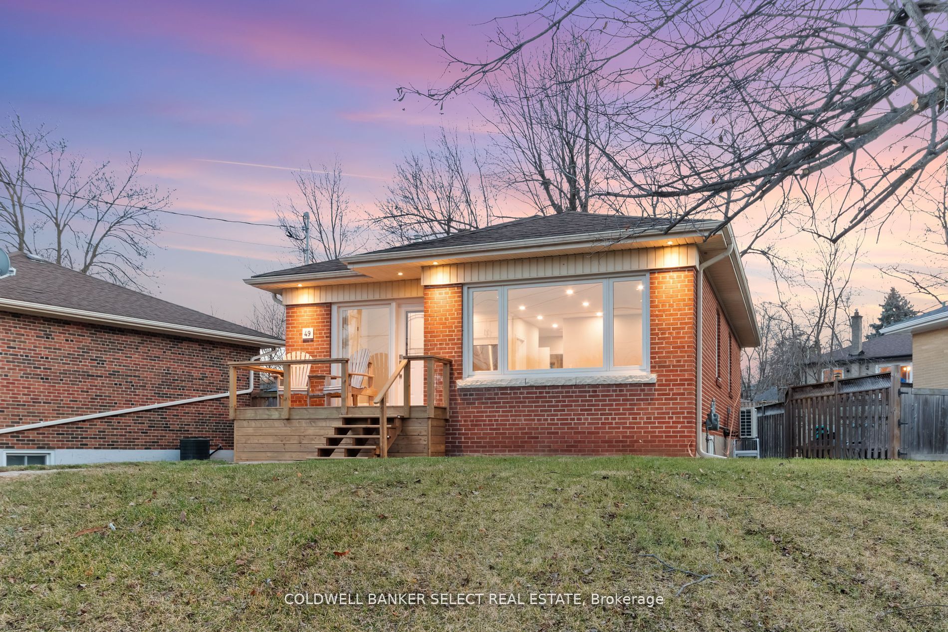 49 Ewing Street, Halton Hills, ON L7G 2R2 photo 2