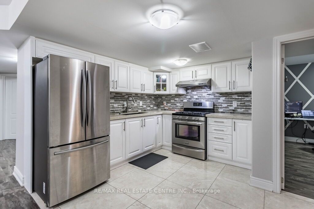 20 Laurentide Crescent Bsmt, Brampton, ON L6P 1Y4 photo 5