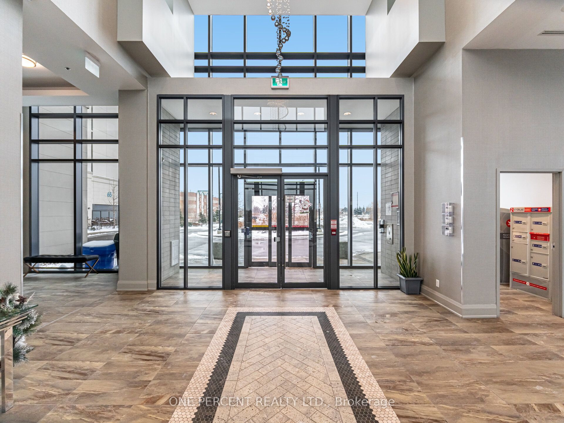 65 Yorkland Boulevard 811, Brampton, ON L6P 4M5 photo 3