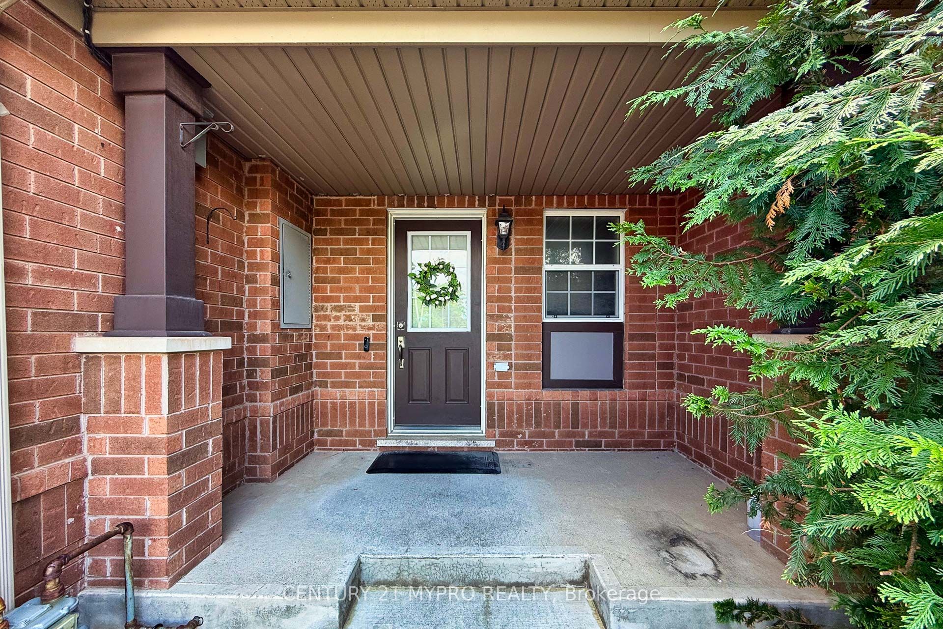 4026 Donnic Drive, Burlington, ON L7M 0A7 photo 2