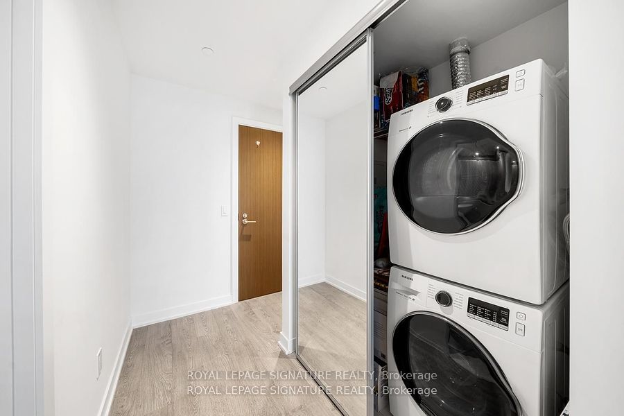 1928 Lake Shore Boulevard W 2115, Toronto, ON M6S 0B1 photo 3