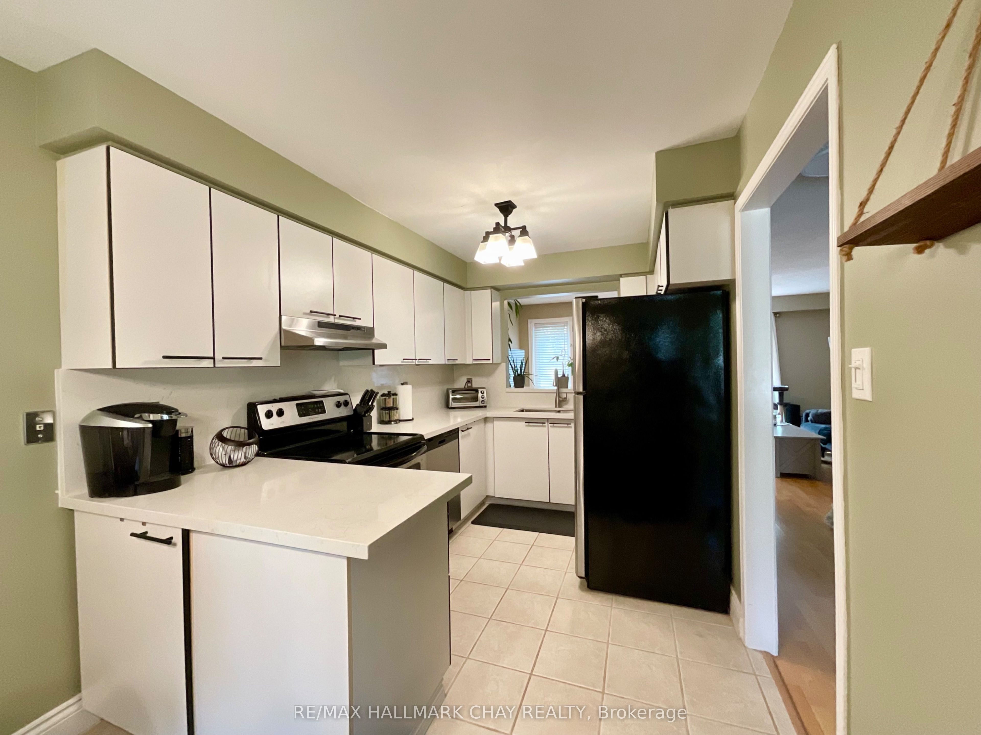 14 Gardenia Way, Caledon, ON L7C 1B2 photo 3