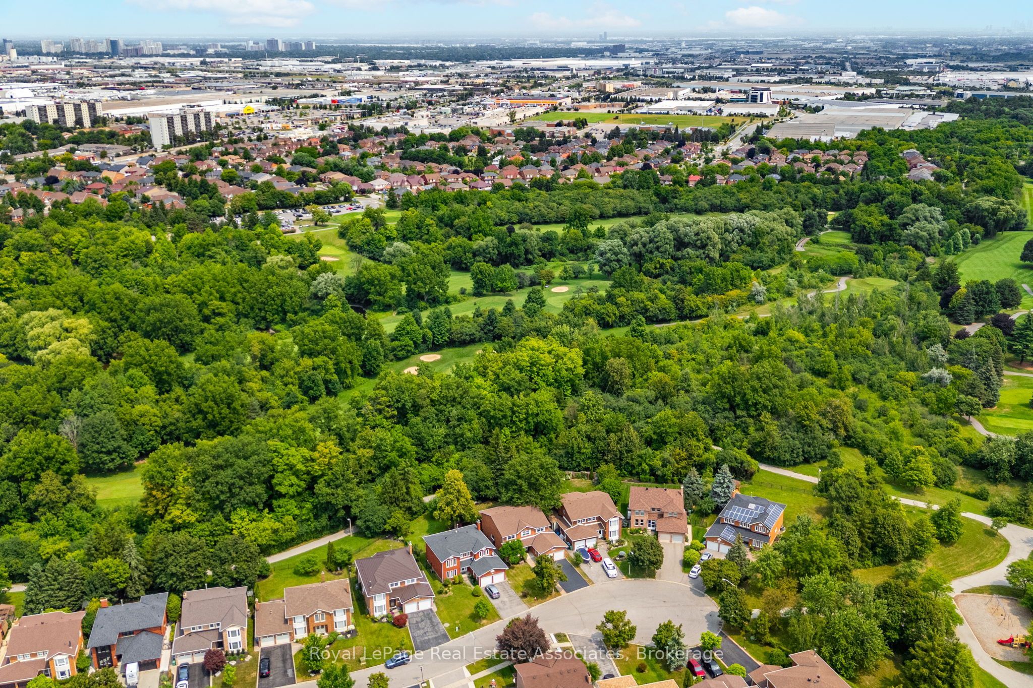 82 Turtlecreek Boulevard, Brampton, ON L6W 3X9 photo 2