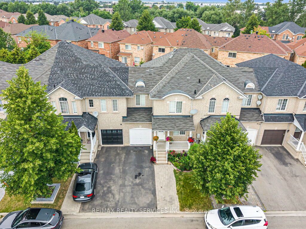 7 Olivett Lane, Brampton, ON L7A 2X3