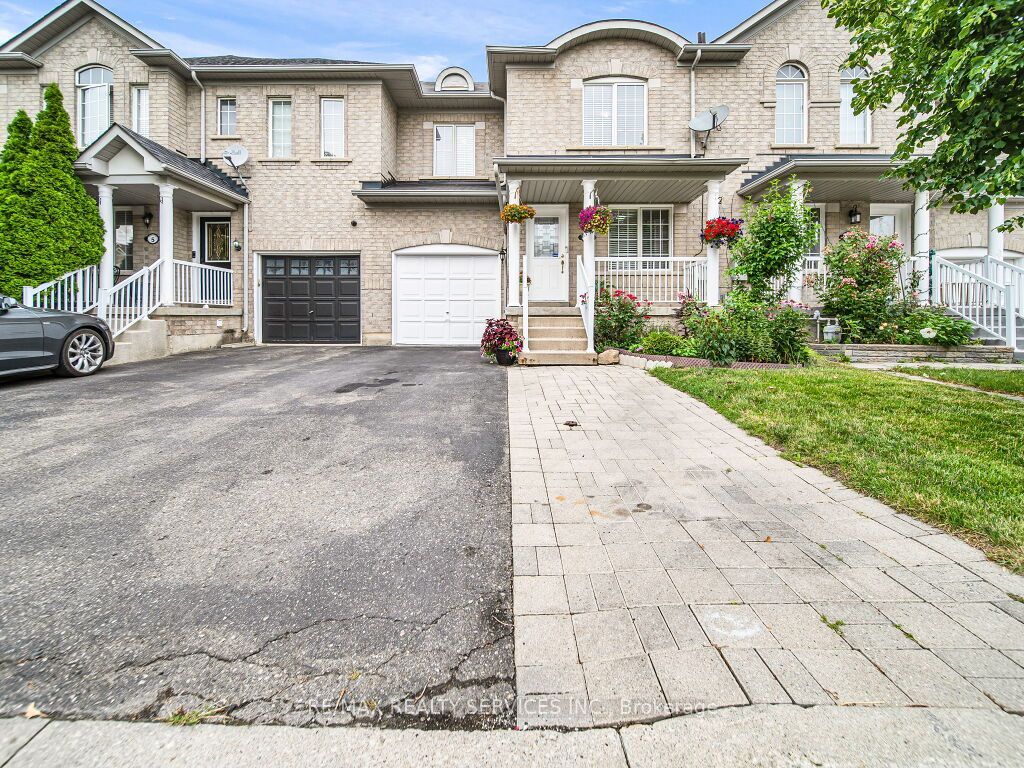 7 Olivett Lane, Brampton, ON L7A 2X3 photo 2