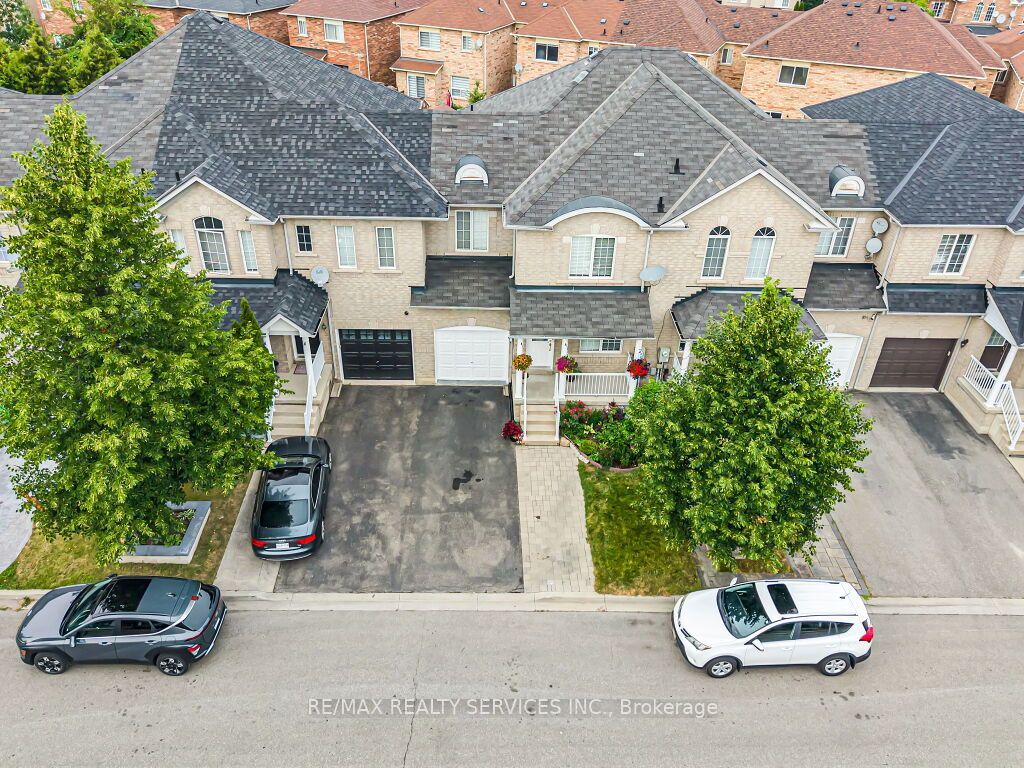 7 Olivett Lane, Brampton, ON L7A 2X3 photo 5