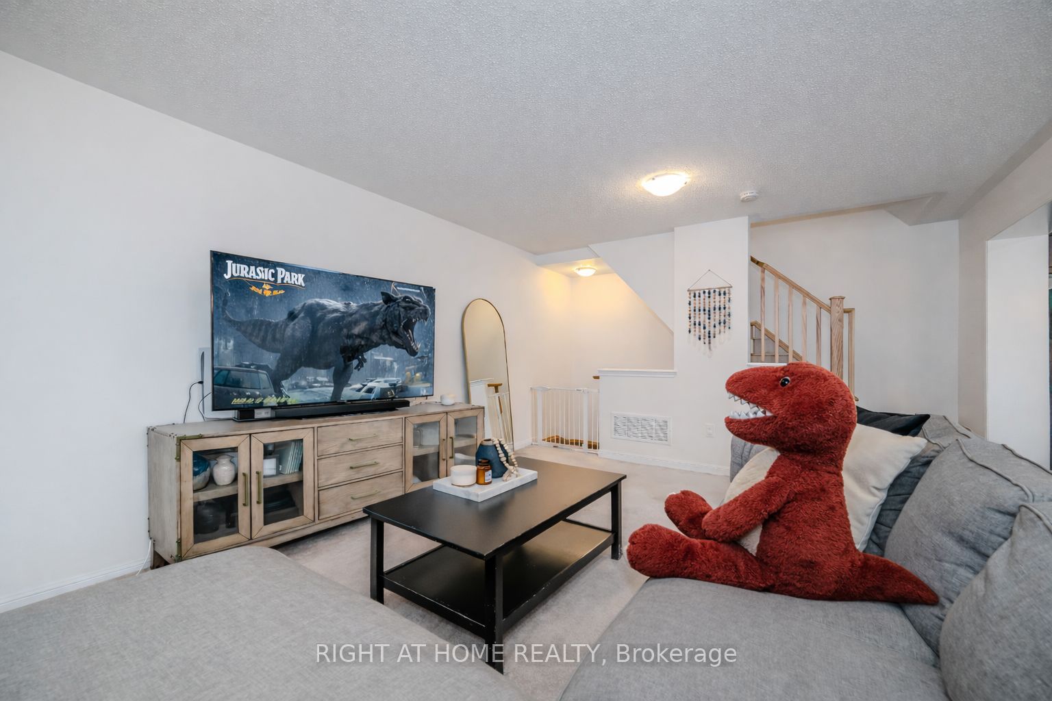 525 Cavanagh Lane, Milton, ON L9T 8G4 photo 2